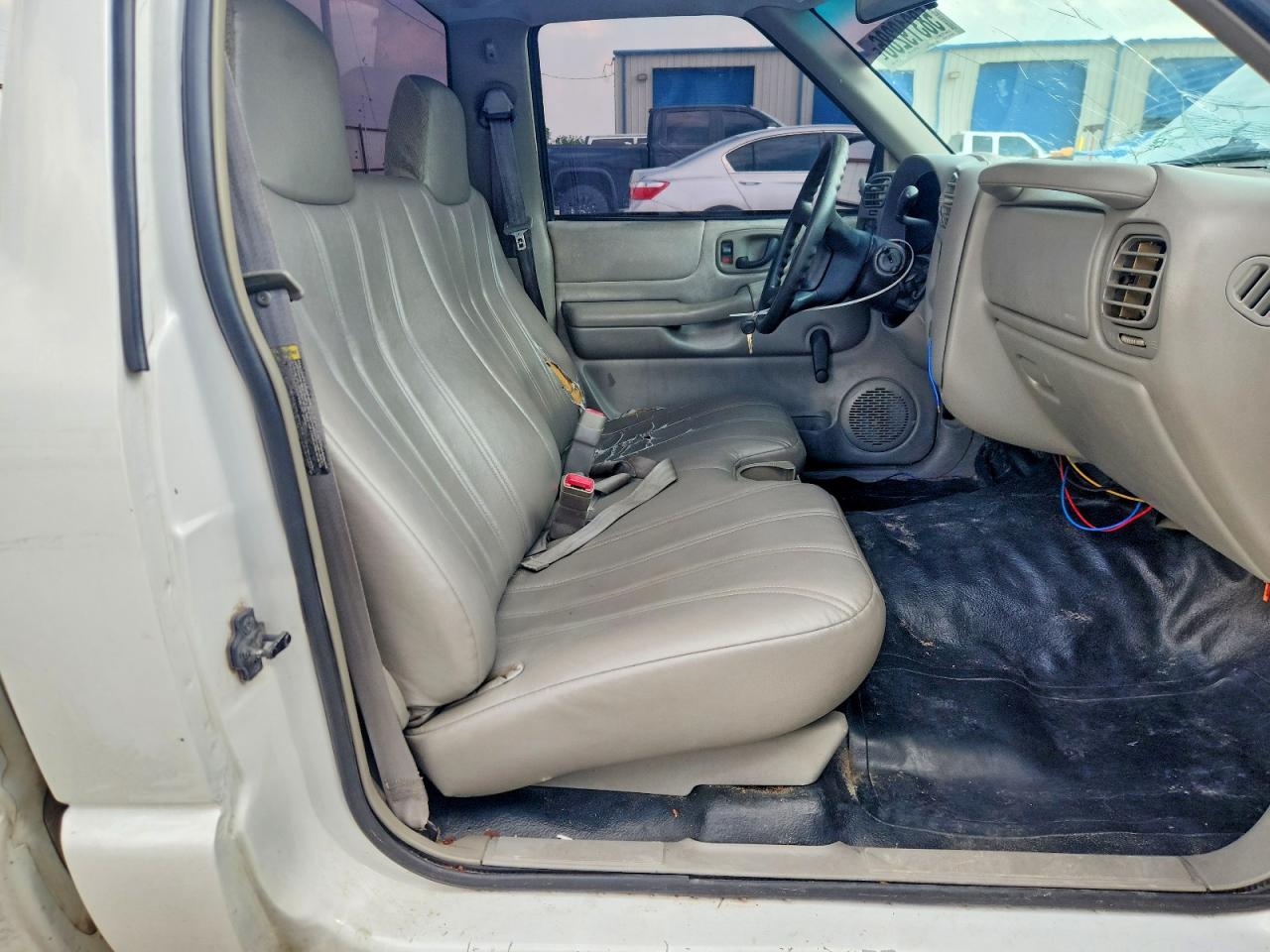 2000 Chevrolet S Truck S10 White vin: 1GCCS145XY8272622