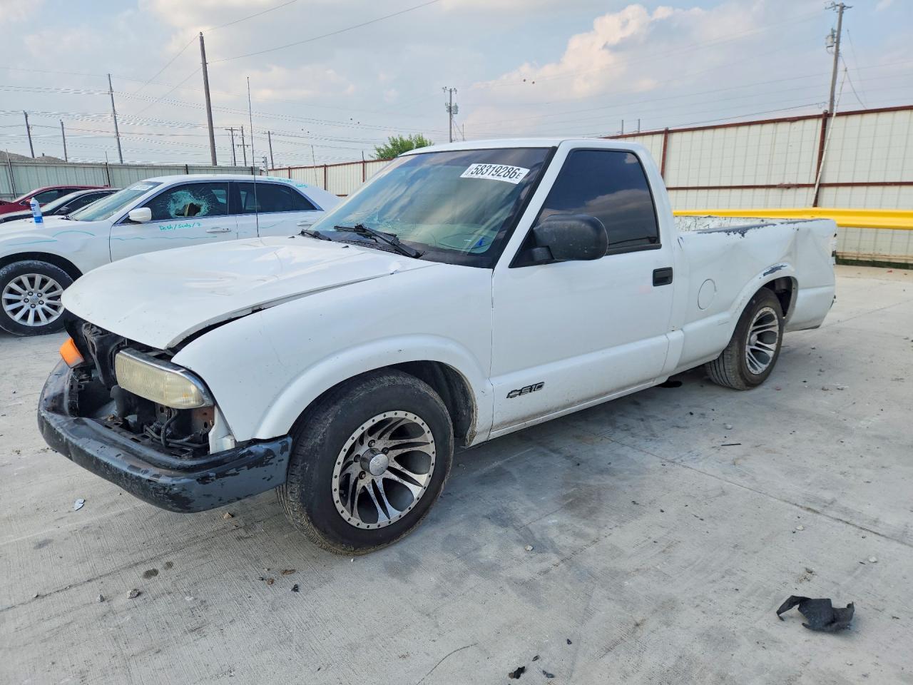 2000 Chevrolet S Truck S10 White vin: 1GCCS145XY8272622