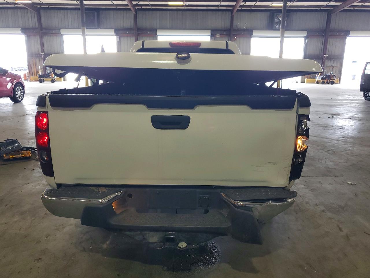2005 Chevrolet Colorado White vin: 1GCCS146758178086