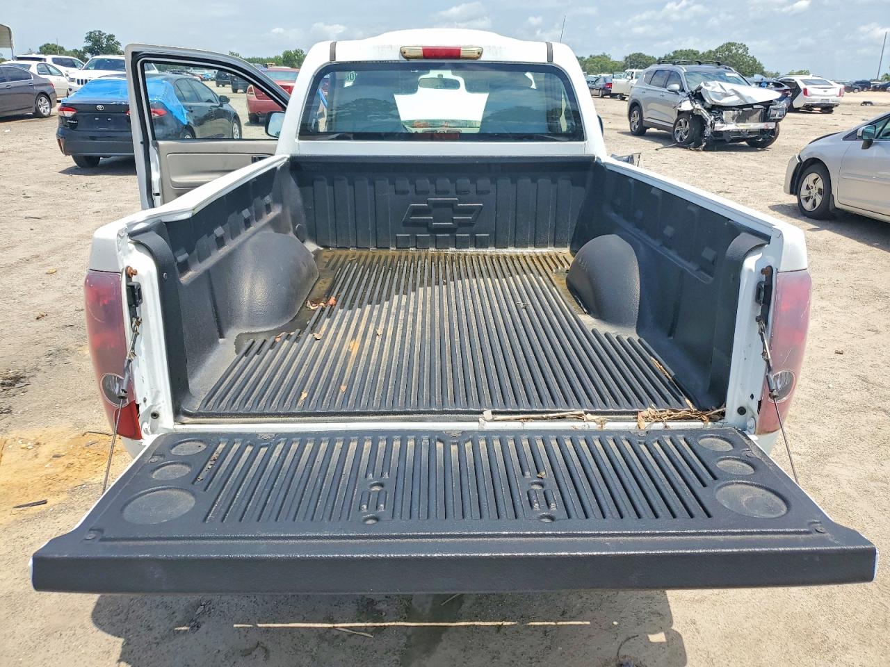 2006 Chevrolet Colorado White vin: 1GCCS148168182394