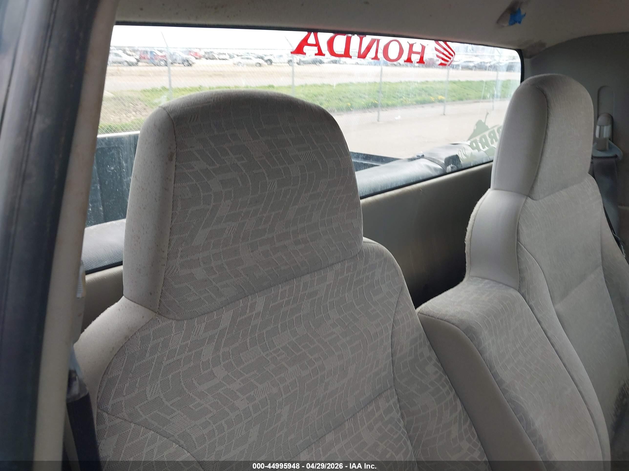 2004 Chevrolet Colorado   Зеленый vin: 1GCCS148948195701