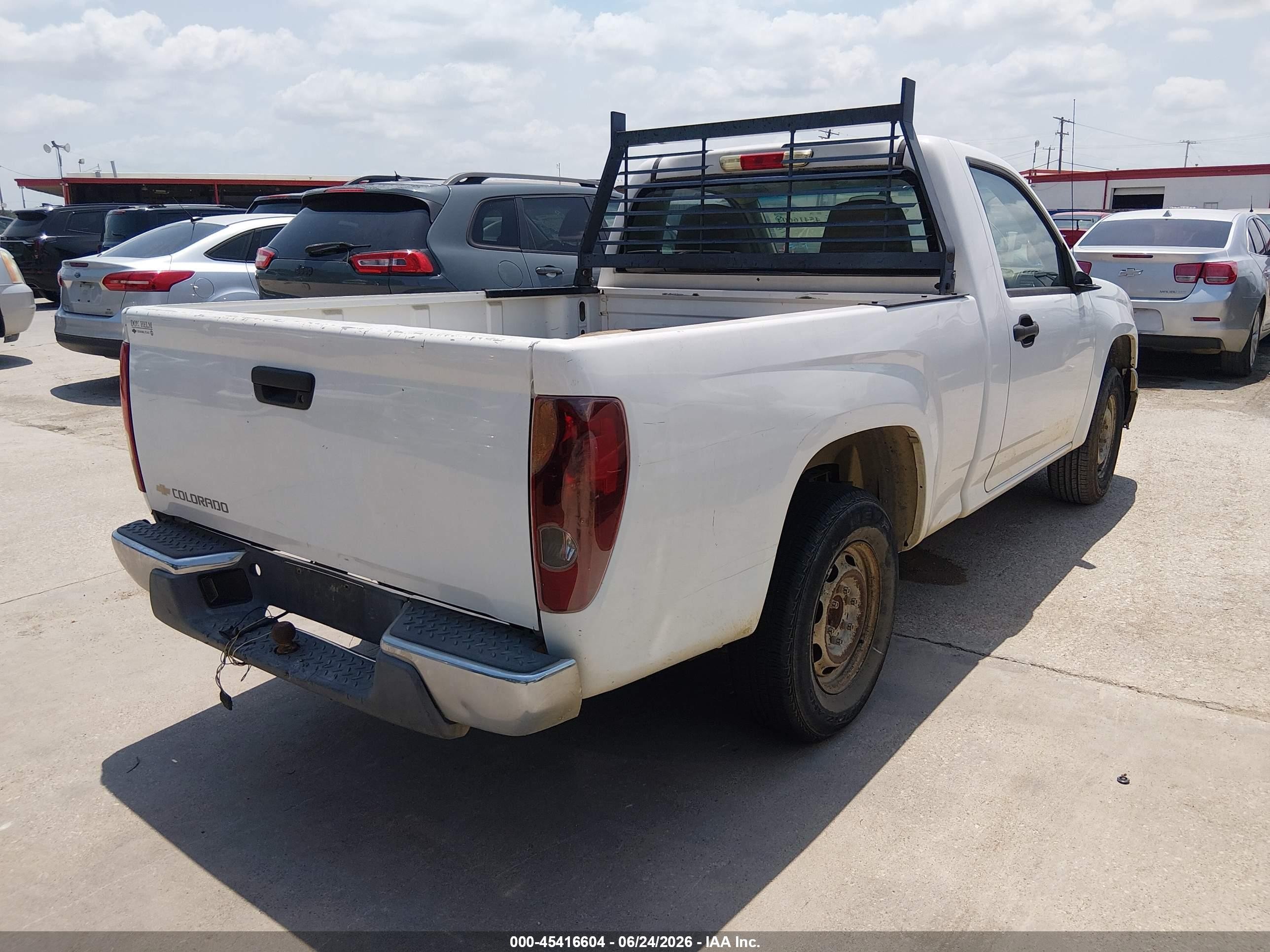 2005 Chevrolet Colorado   White vin: 1GCCS148X58286428