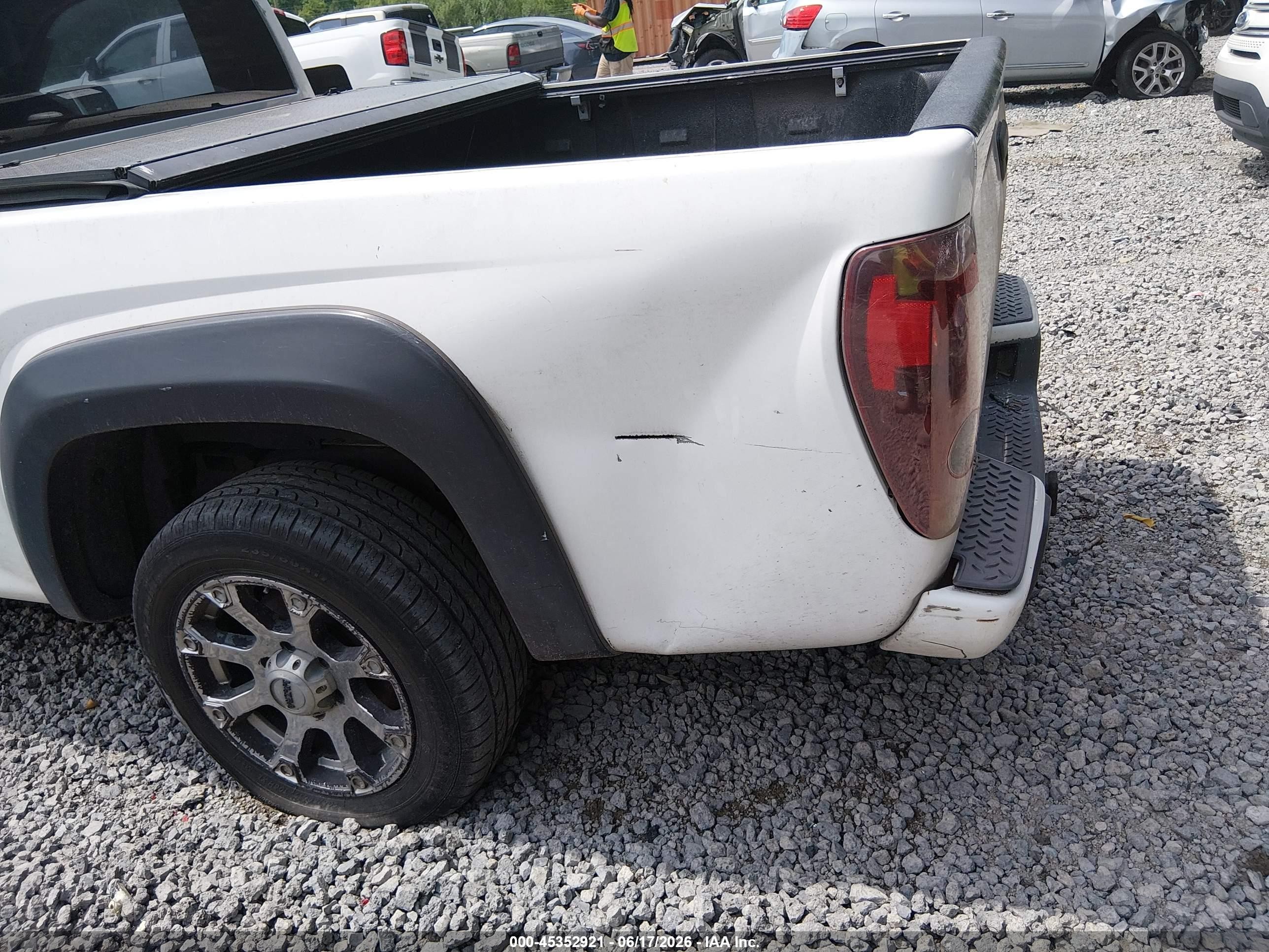 2009 Chevrolet Colorado Work Truck White vin: 1GCCS149998111733