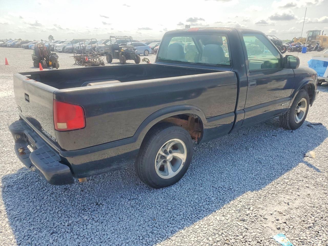 2003 Chevrolet S Truck S10 Black vin: 1GCCS14H038159197