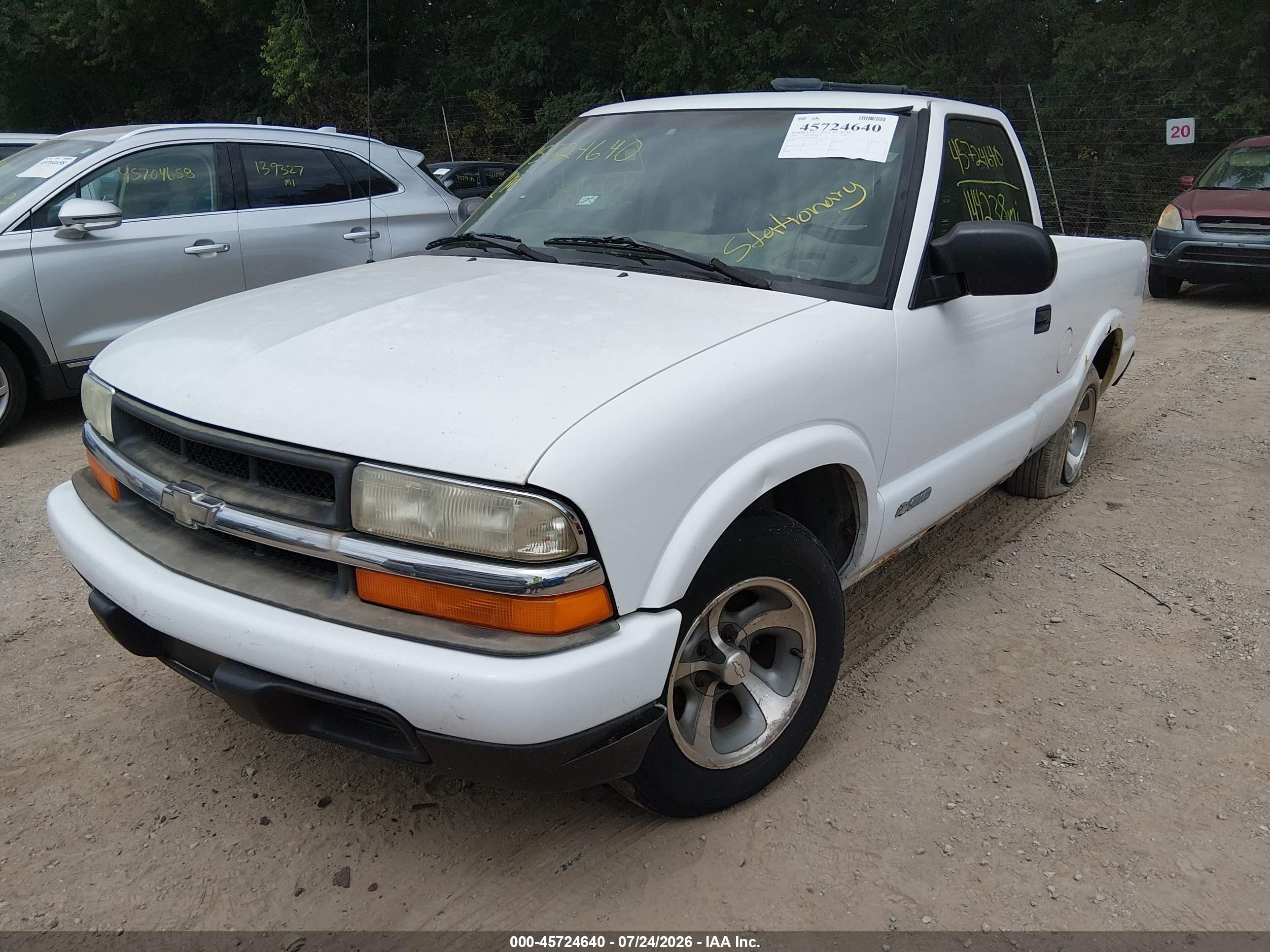 2003 Chevrolet S-10 Ls White vin: 1GCCS14H238135046