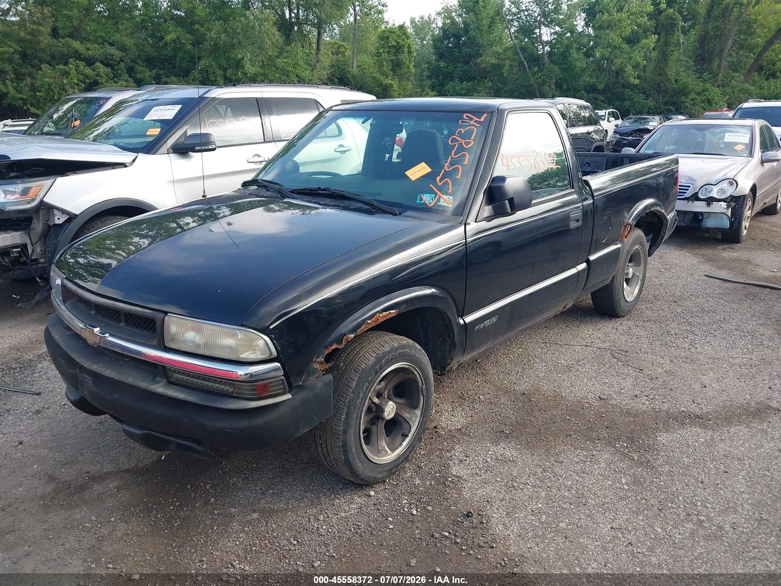2003 Chevrolet S-10 Ls Black vin: 1GCCS14H238206665
