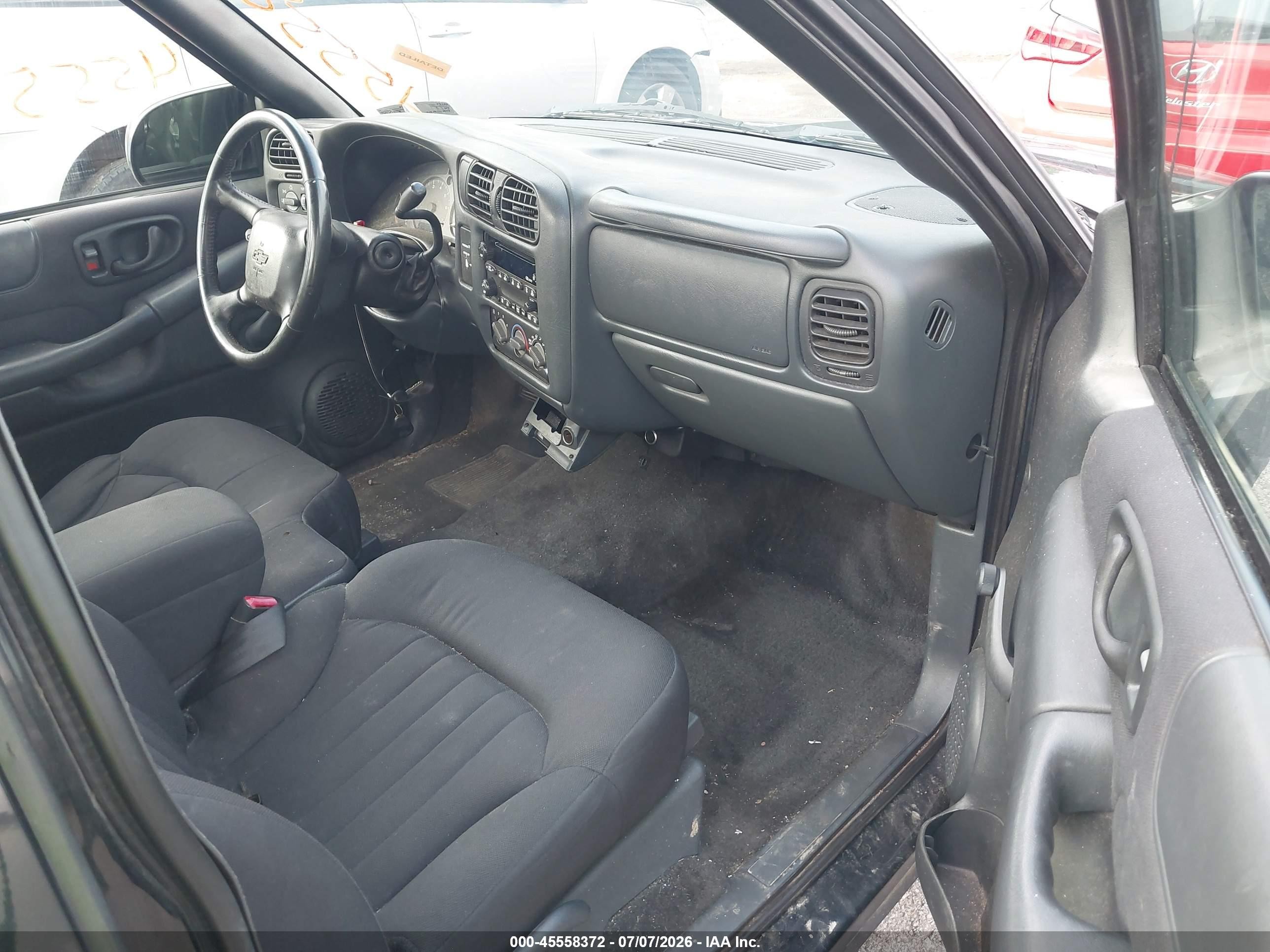 2003 Chevrolet S-10 Ls Black vin: 1GCCS14H238206665