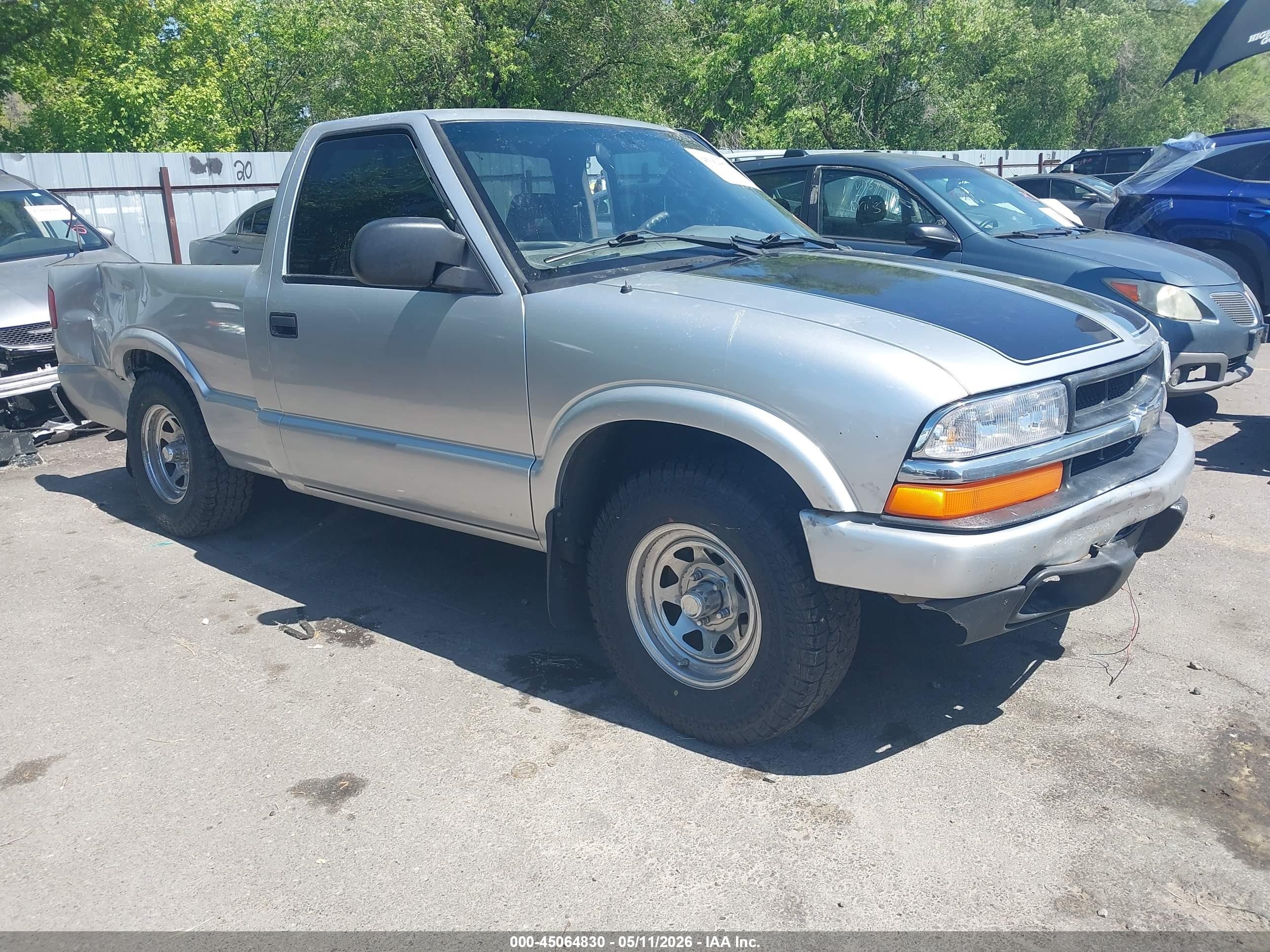 2003 Chevrolet S-10   Silver vin: 1GCCS14H538200651