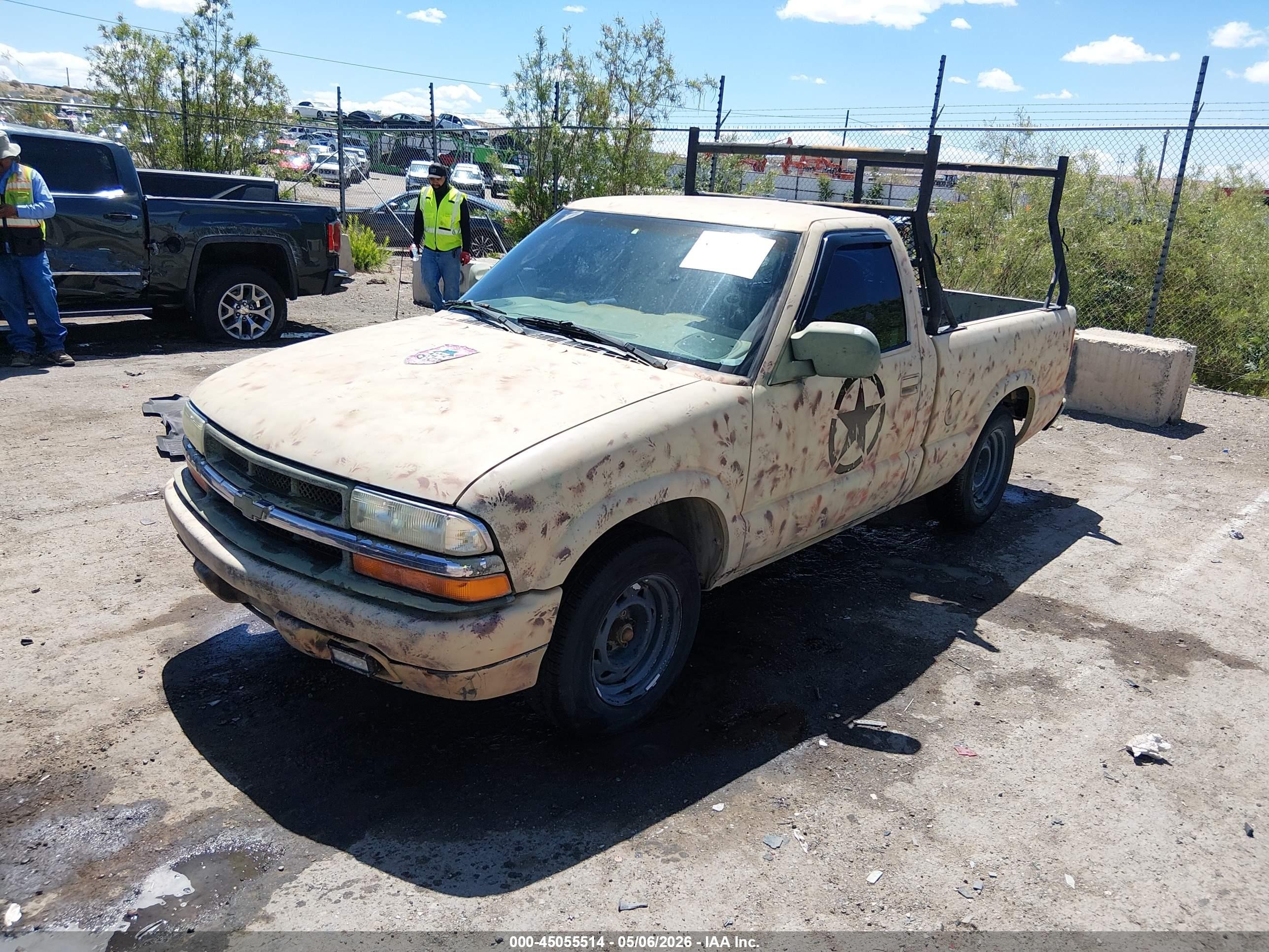 2003 Chevrolet S-10   Желто-коричневый vin: 1GCCS14H938228274