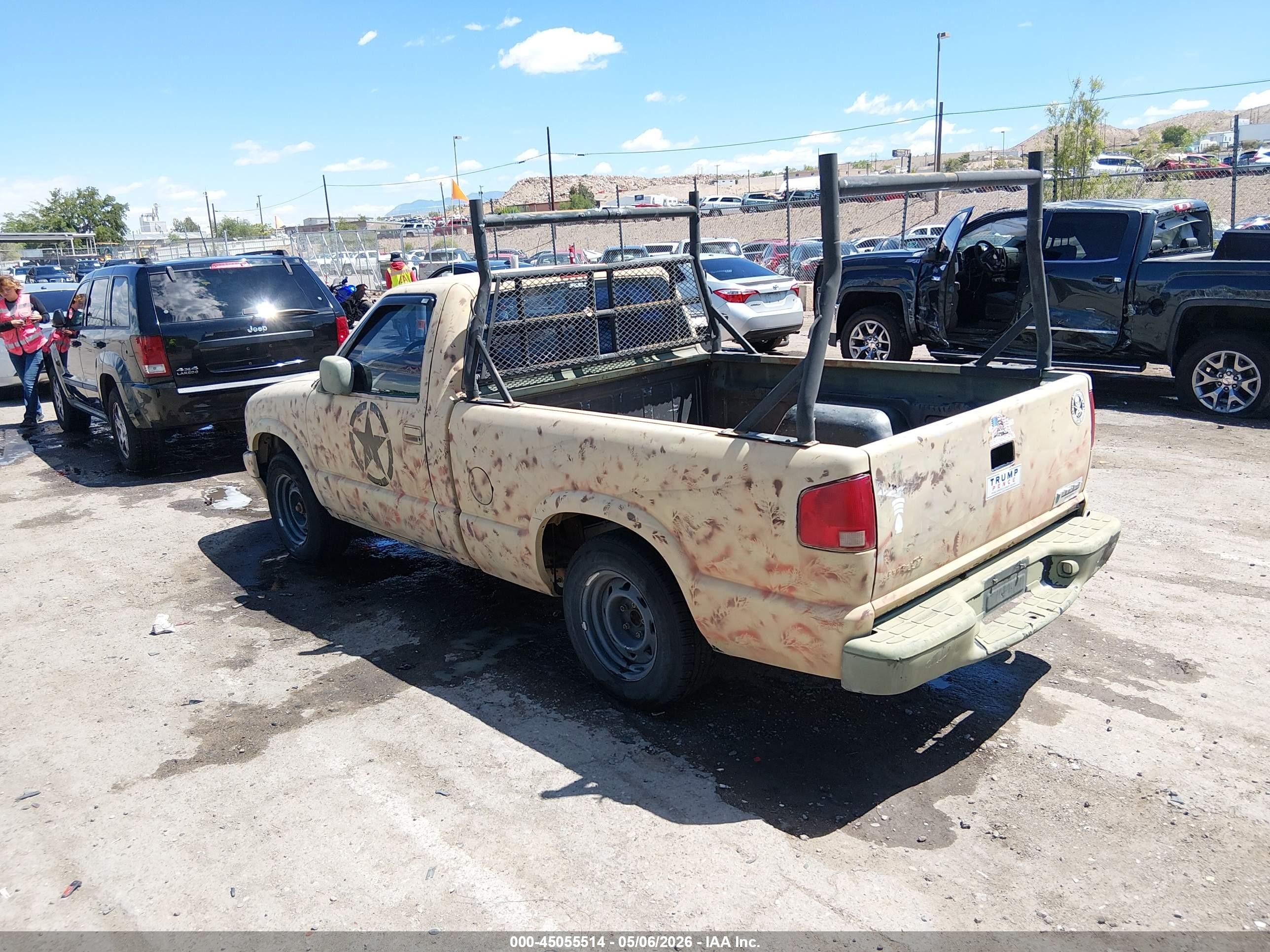 2003 Chevrolet S-10   Желто-коричневый vin: 1GCCS14H938228274