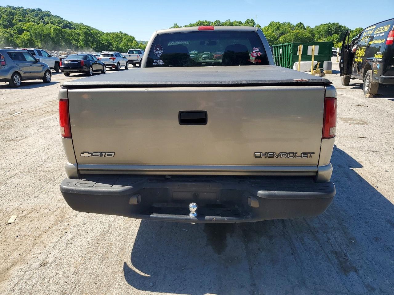 2003 Chevrolet S Truck S10 Золотой vin: 1GCCS14HX38194393