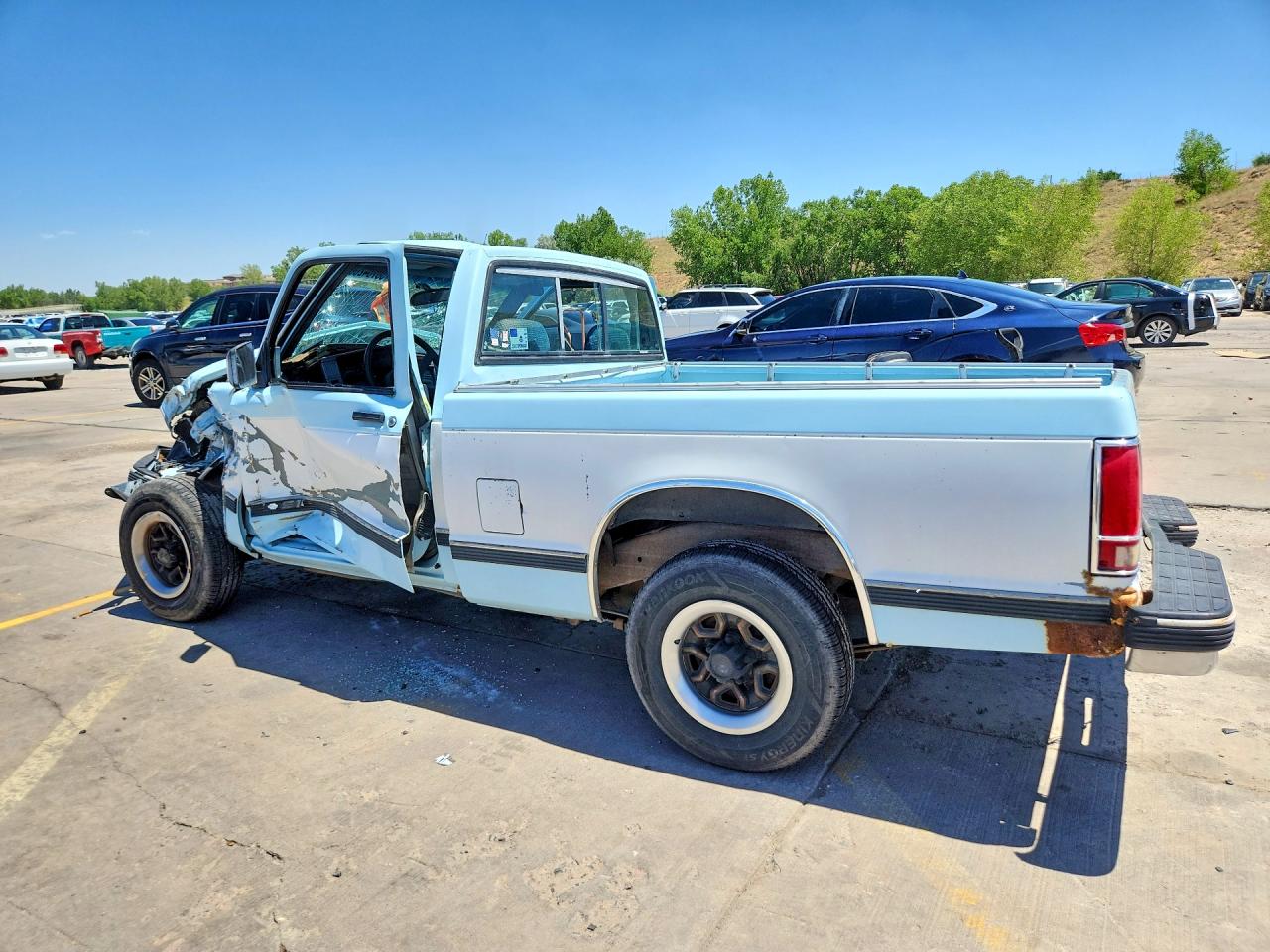 1992 Chevrolet S Truck S10 Two Tone vin: 1GCCS14R1N8151962