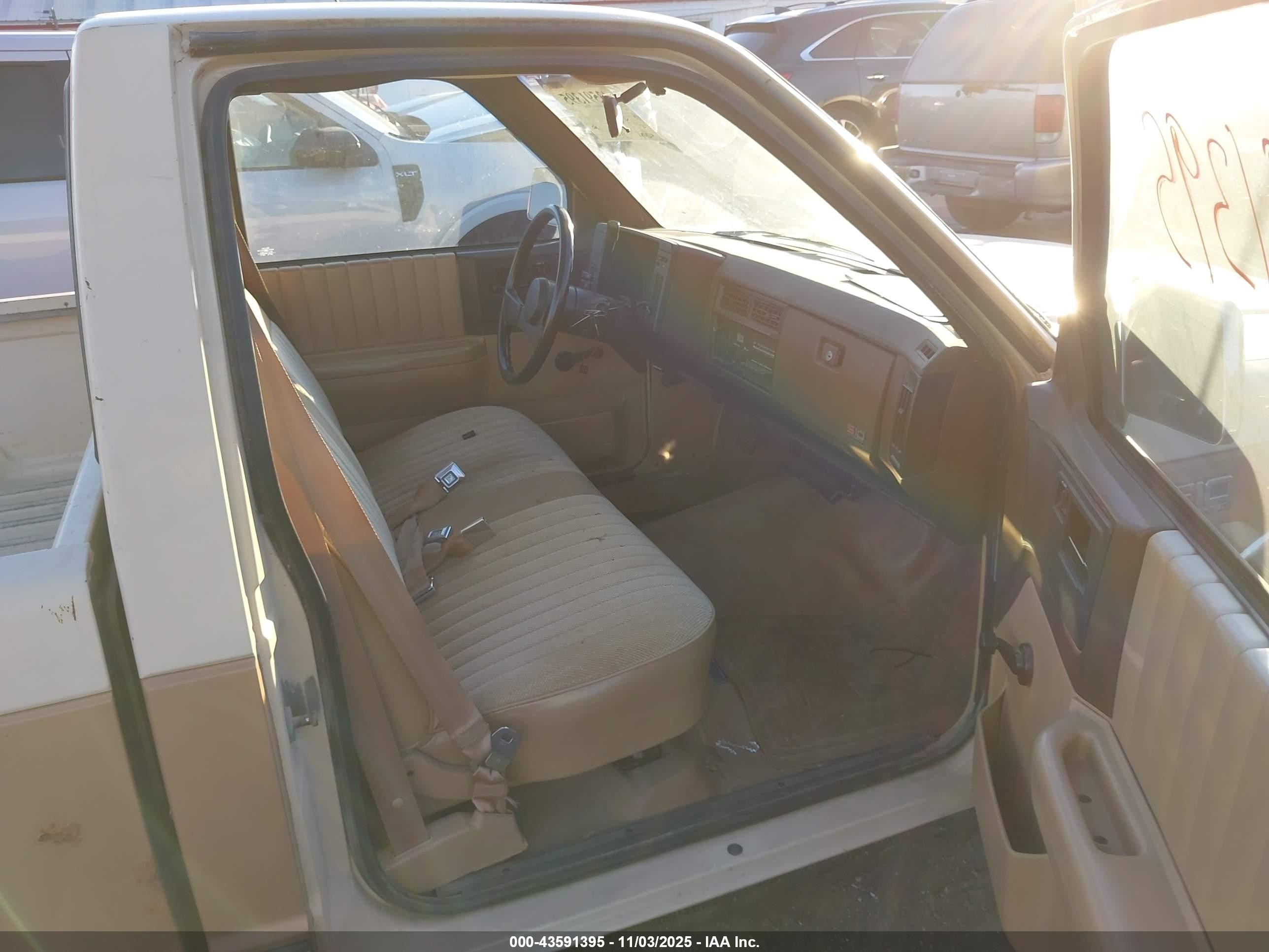 1986 Chevrolet S Truck S10 Tan vin: 1GCCS14R2G2104591