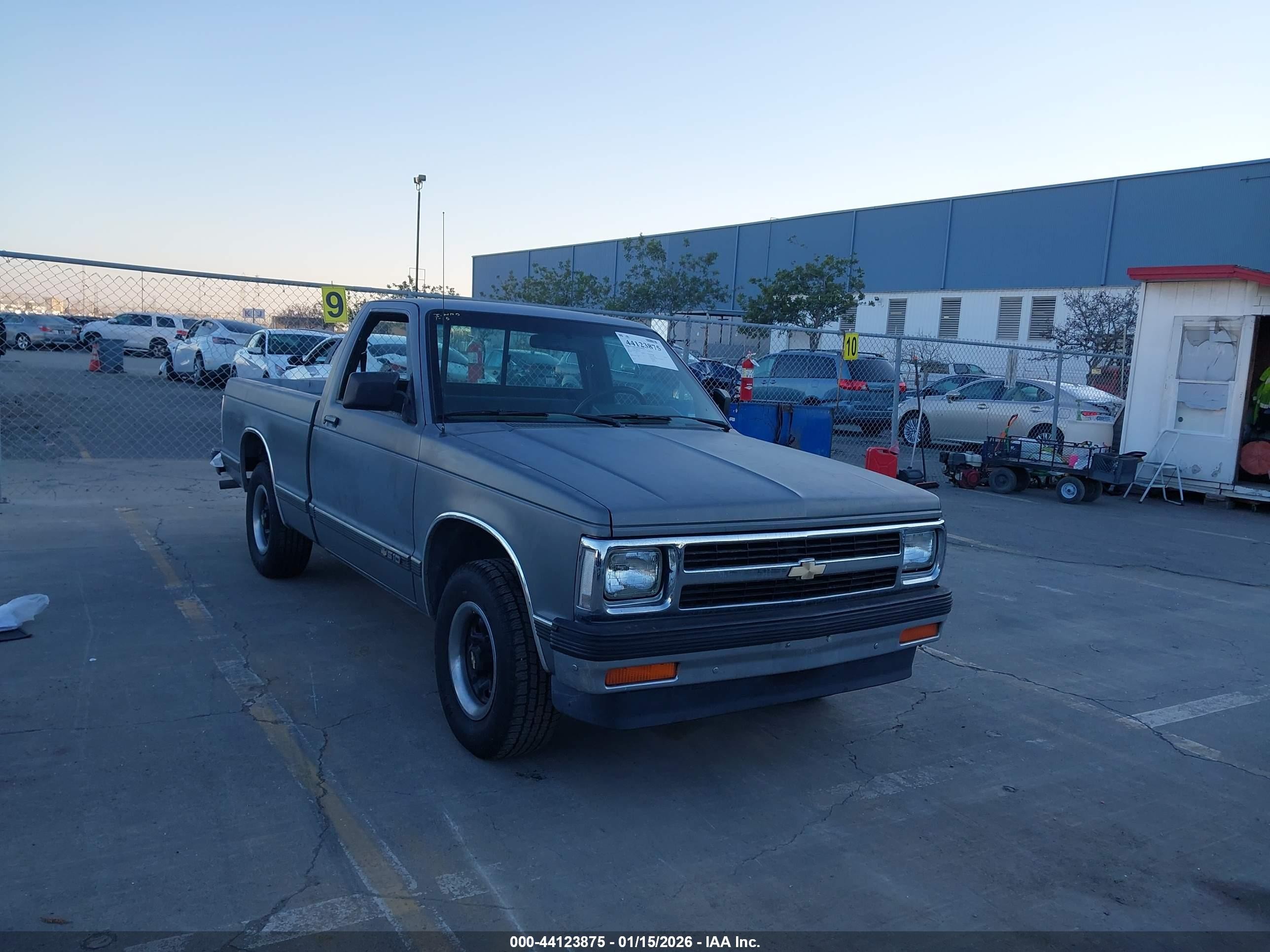 1991 Chevrolet S Truck S10 Серый vin: 1GCCS14R2M8197427