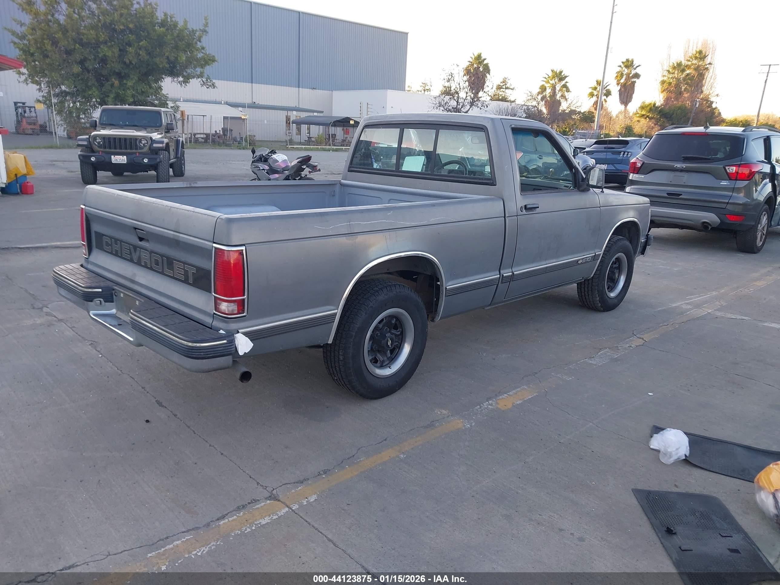 1991 Chevrolet S Truck S10 Серый vin: 1GCCS14R2M8197427