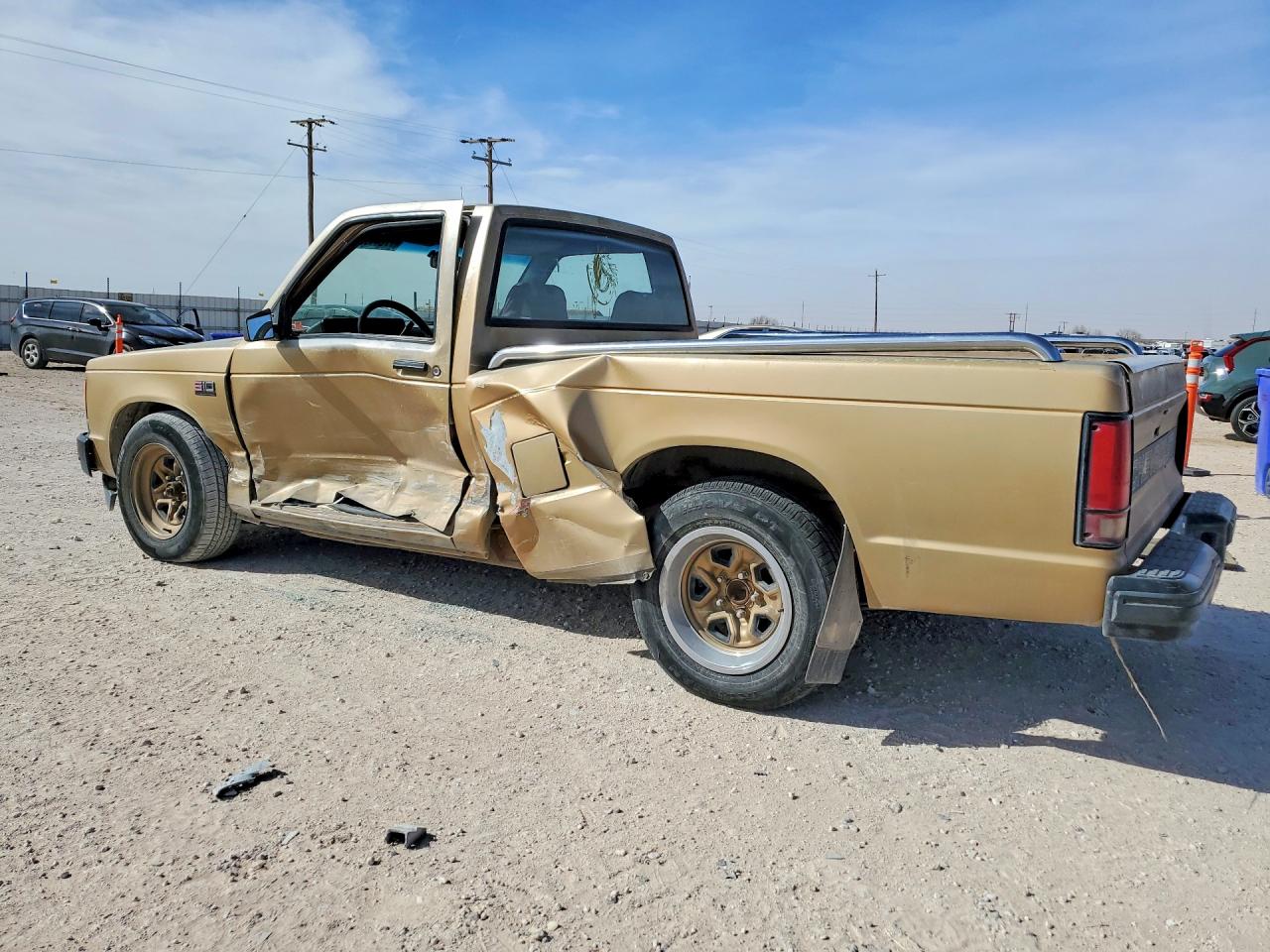 1987 Chevrolet S Truck S10 Gold vin: 1GCCS14R8H8117330