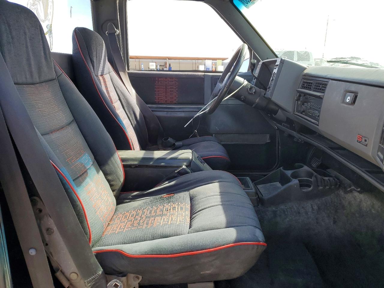 1987 Chevrolet S Truck S10 Gold vin: 1GCCS14R8H8117330