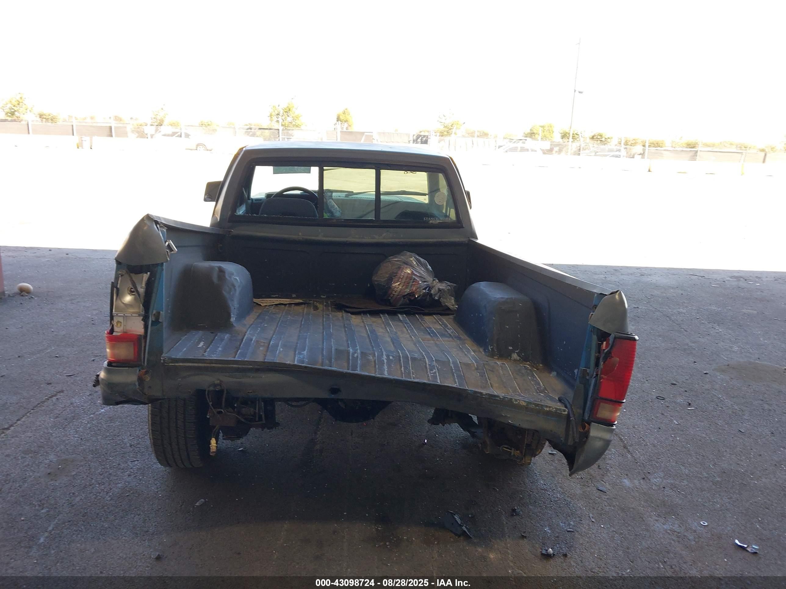 1993 Chevrolet S Truck S10 Gray vin: 1GCCS14R9P8127718