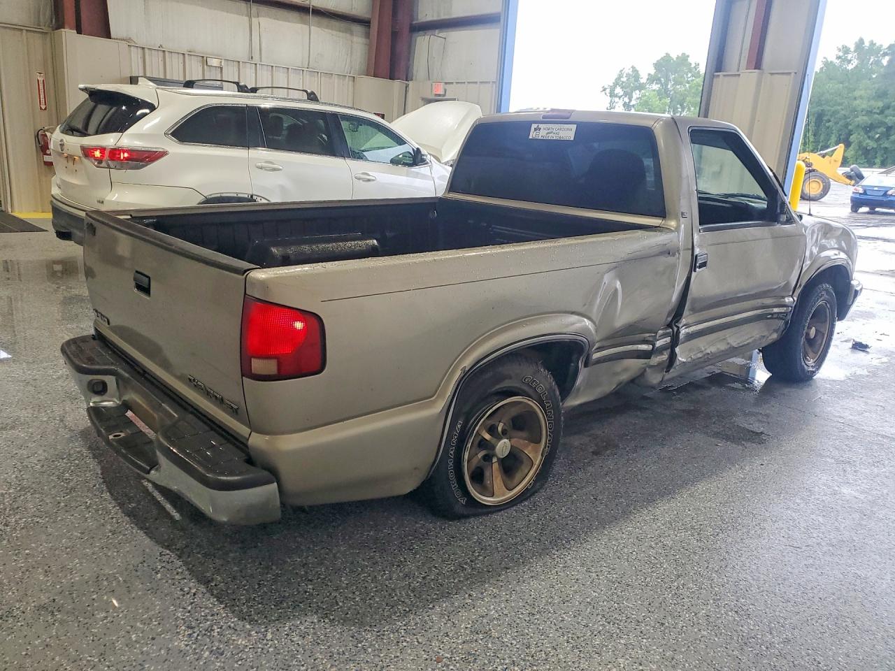 2000 Chevrolet S Truck S10 Gray vin: 1GCCS14W0YK201473