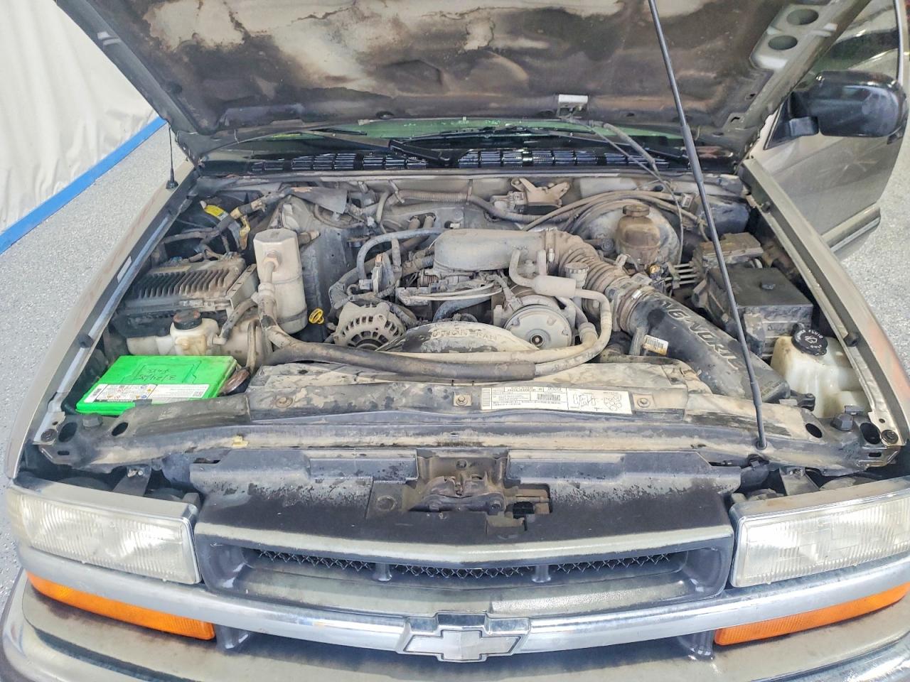 2000 Chevrolet S Truck S10 Gray vin: 1GCCS14W0YK201473