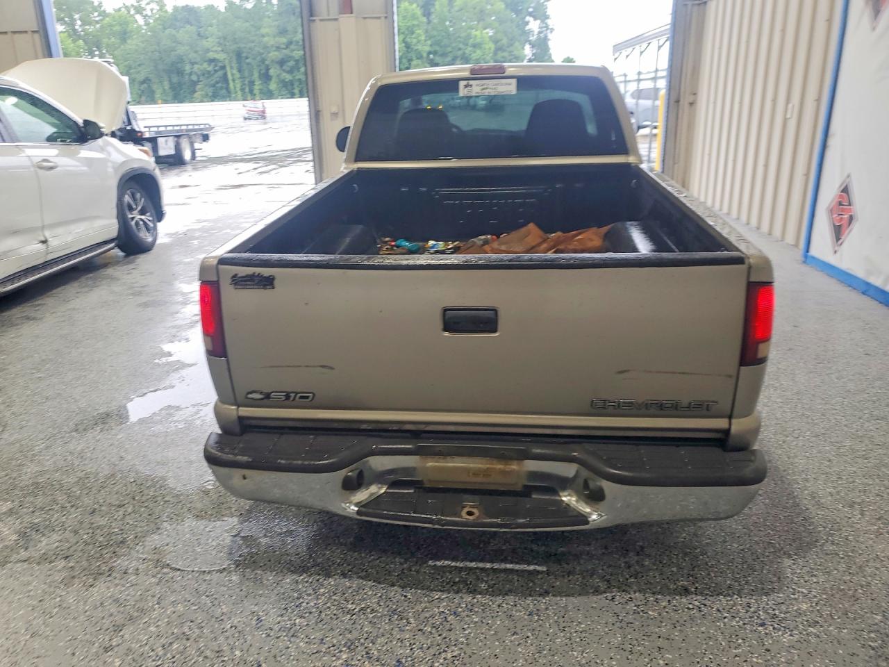 2000 Chevrolet S Truck S10 Gray vin: 1GCCS14W0YK201473