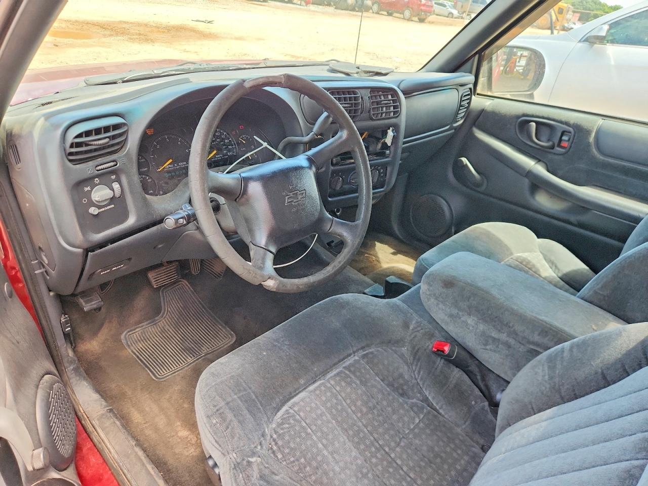 2000 Chevrolet S Truck S10 Maroon vin: 1GCCS14W0YK257770