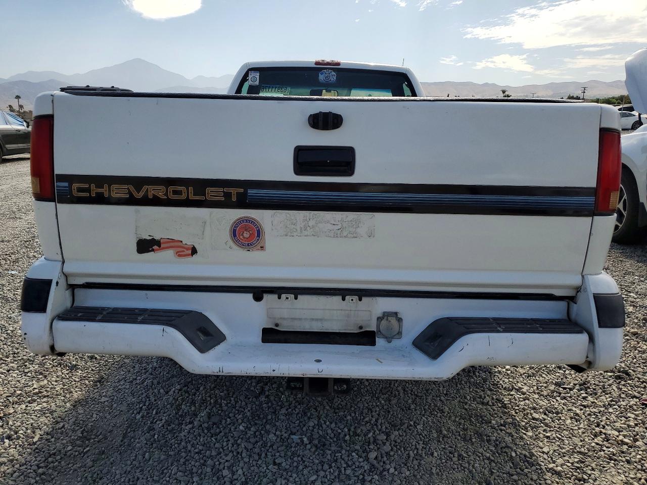 1994 Chevrolet S Truck S10 White vin: 1GCCS14W1R8102384