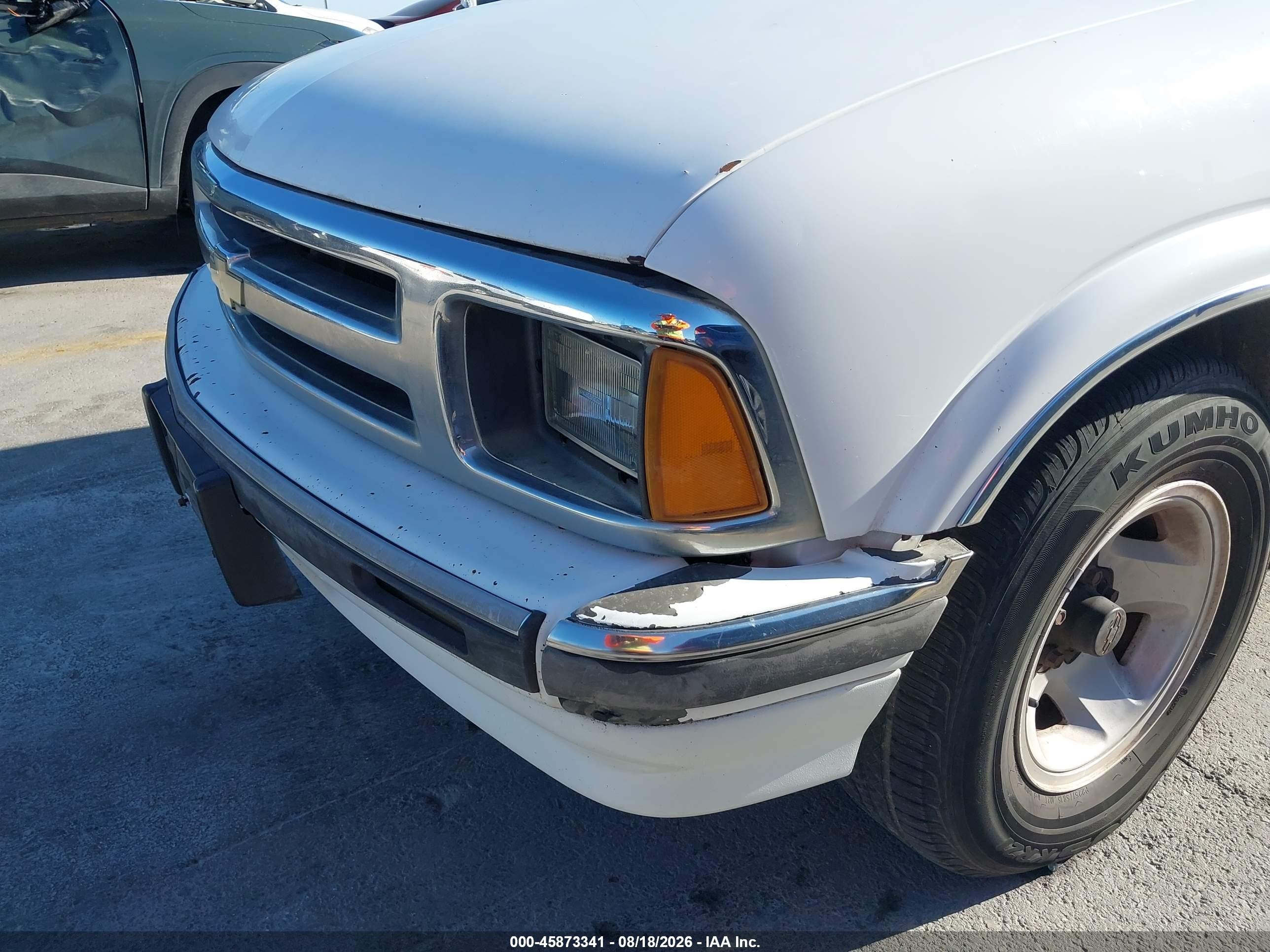 1994 Chevrolet S Truck S10 White vin: 1GCCS14W3R8196672