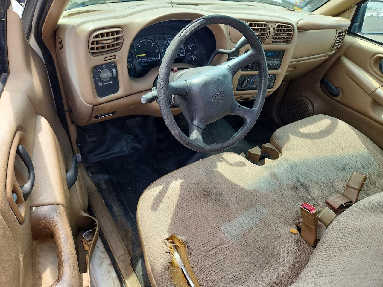 2001 Chevrolet S Truck S10 White vin: 1GCCS14W818211607