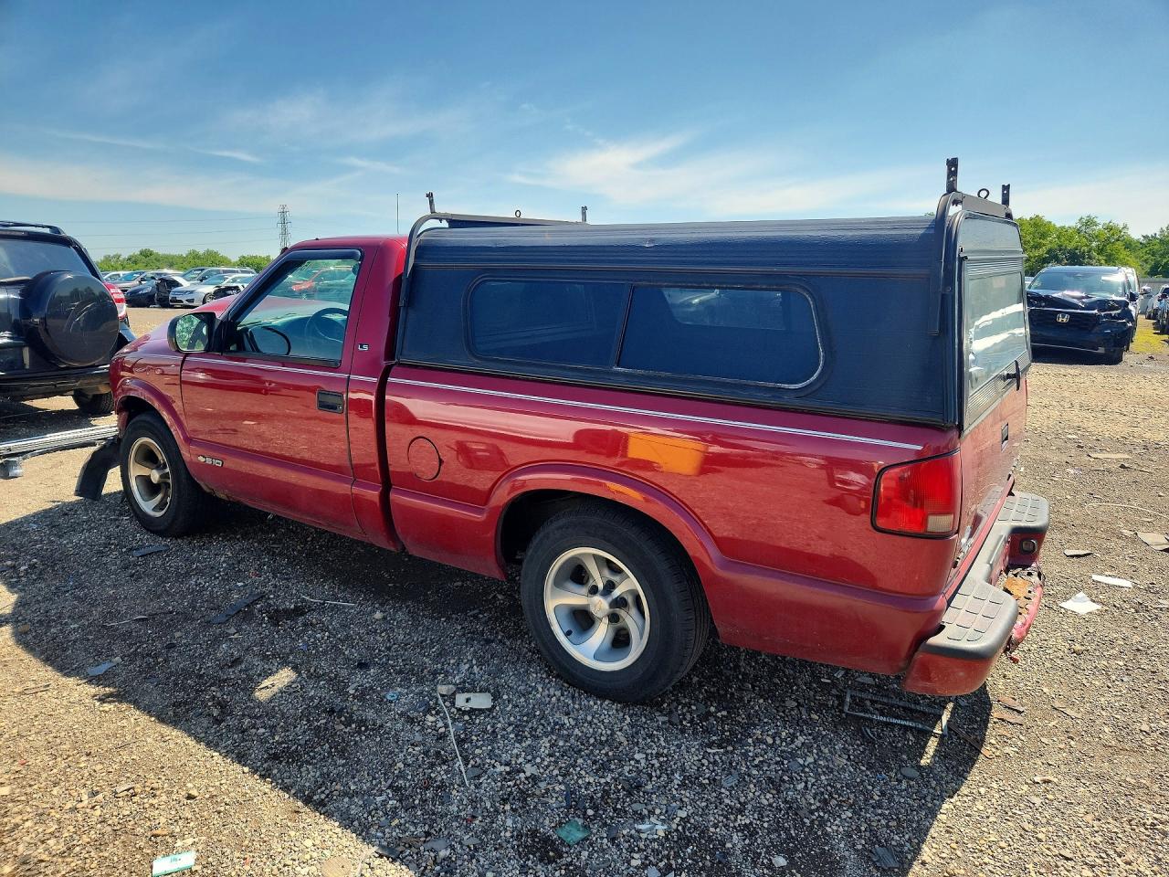 2002 Chevrolet S Truck S10 Red vin: 1GCCS14W928105278