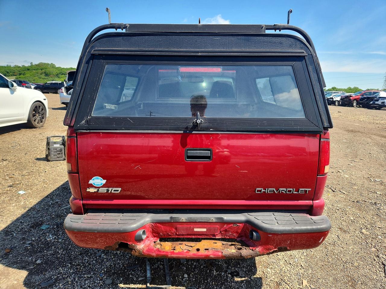 2002 Chevrolet S Truck S10 Red vin: 1GCCS14W928105278