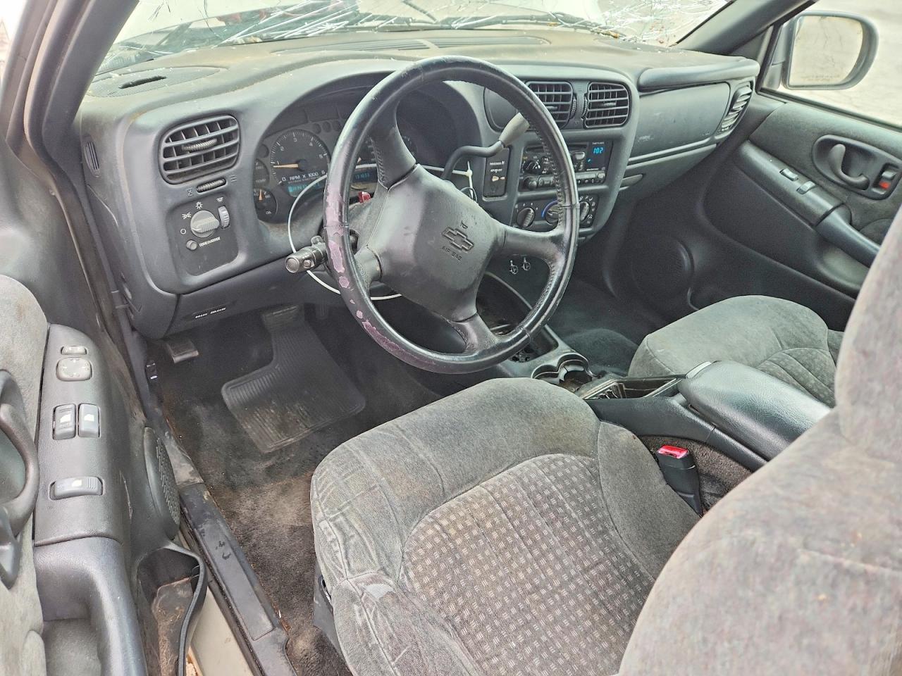 2002 Chevrolet S Truck S10 Silver vin: 1GCCS14W928150883