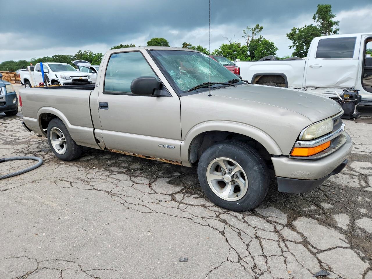 2002 Chevrolet S Truck S10 Silver vin: 1GCCS14W928150883
