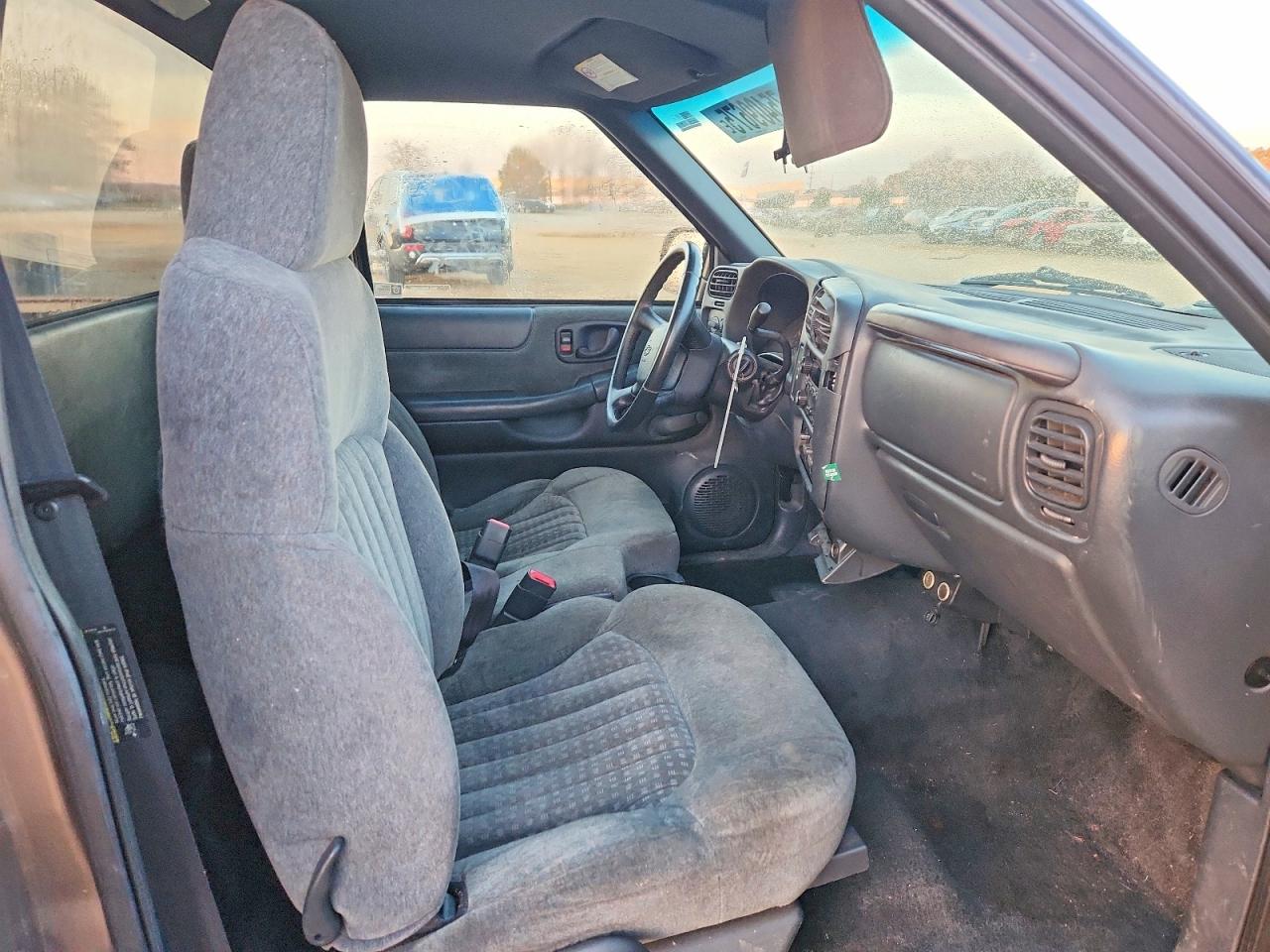 2002 Chevrolet S Truck S10 Tan vin: 1GCCS14W928194320