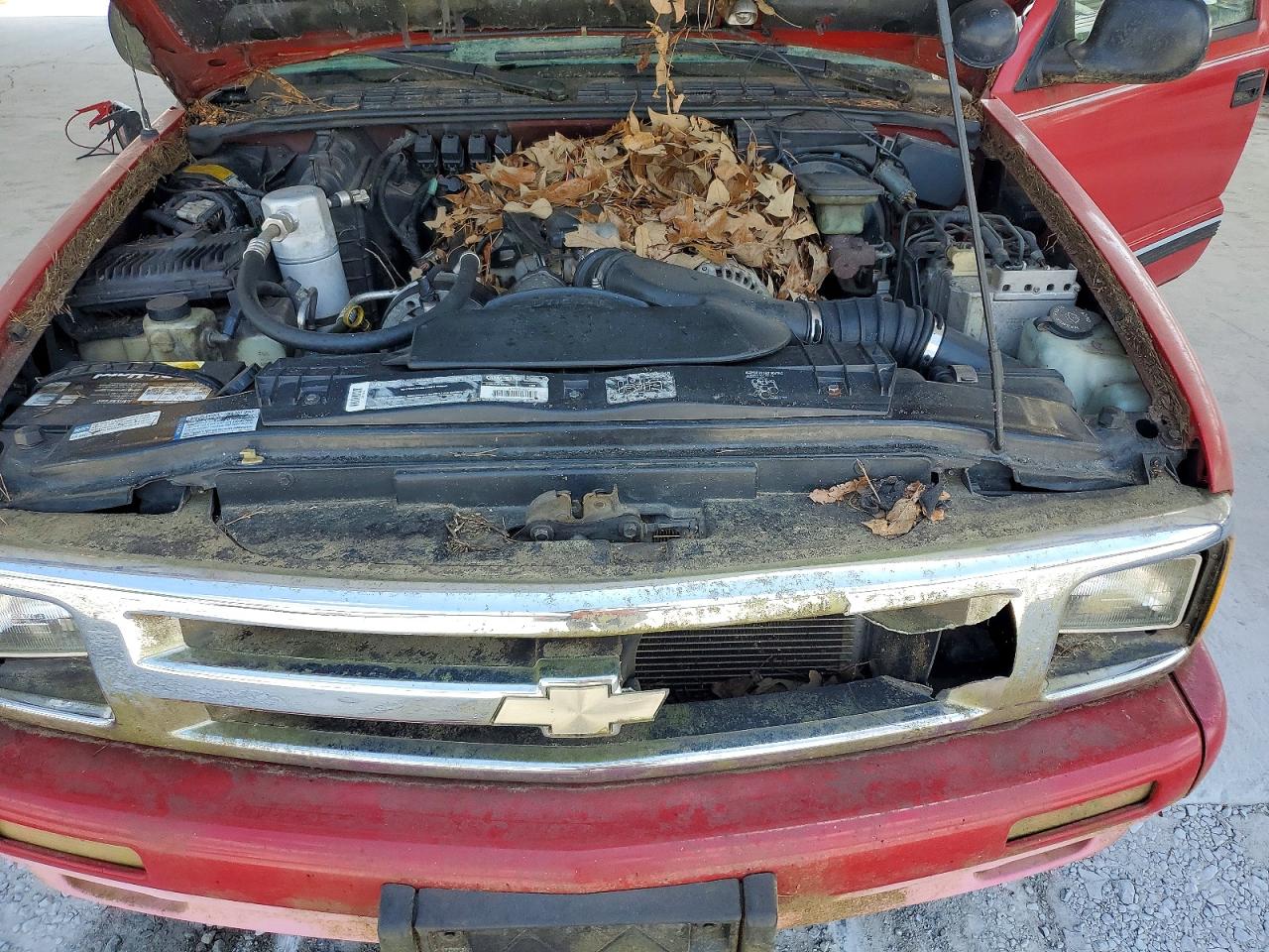 1995 Chev S Truck Red vin: 1GCCS14W9S8260798