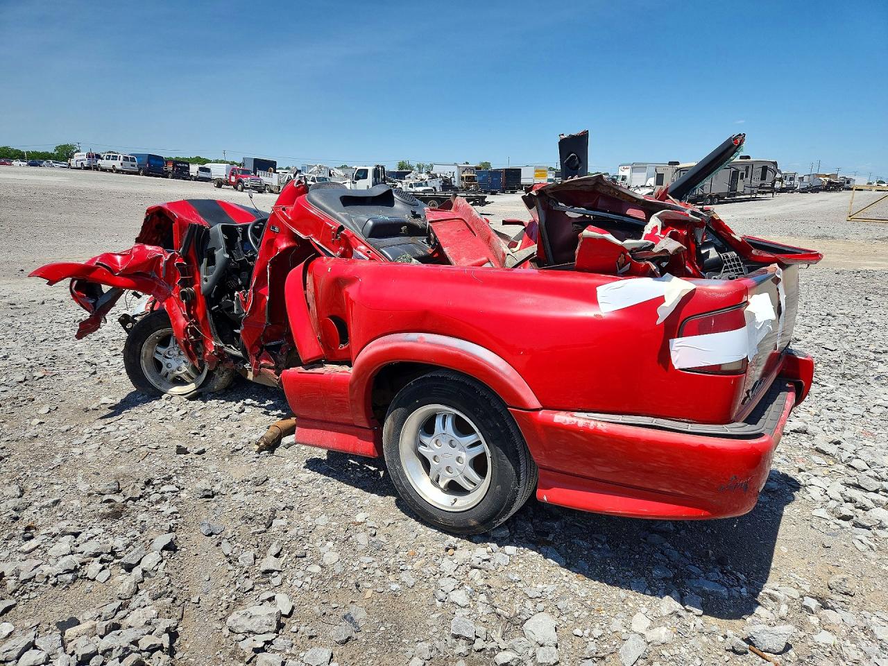 2001 Chevrolet S Truck S10 Red vin: 1GCCS14WX18116594