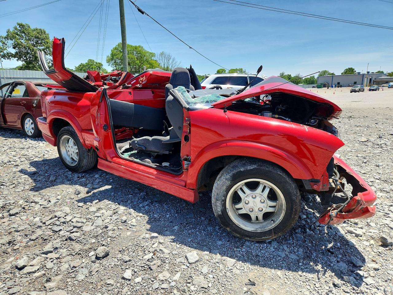 2001 Chevrolet S Truck S10 Red vin: 1GCCS14WX18116594