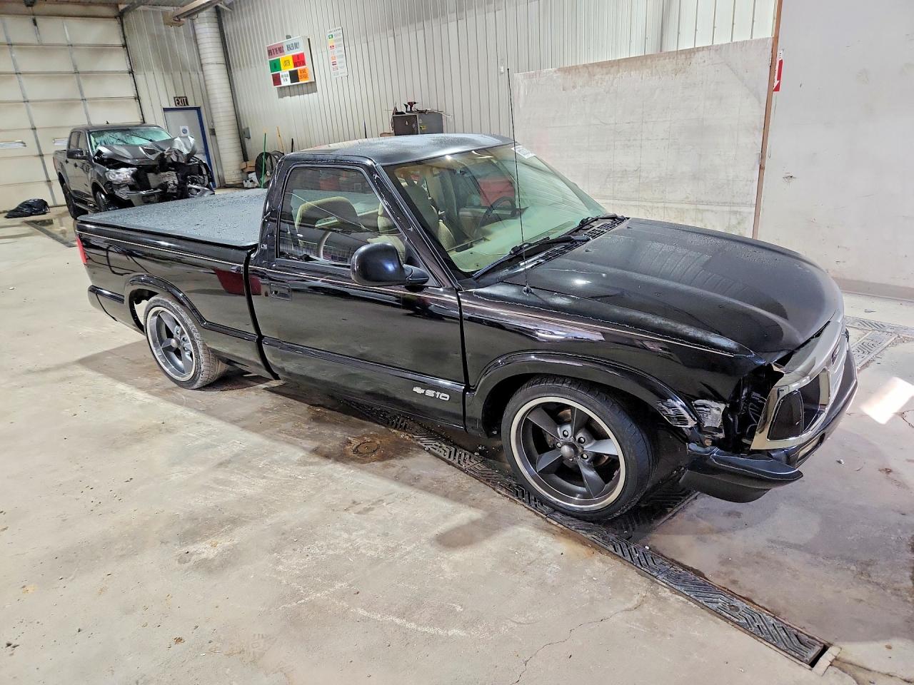 1997 Chevrolet S Truck S10 Черный vin: 1GCCS14X0VK215023