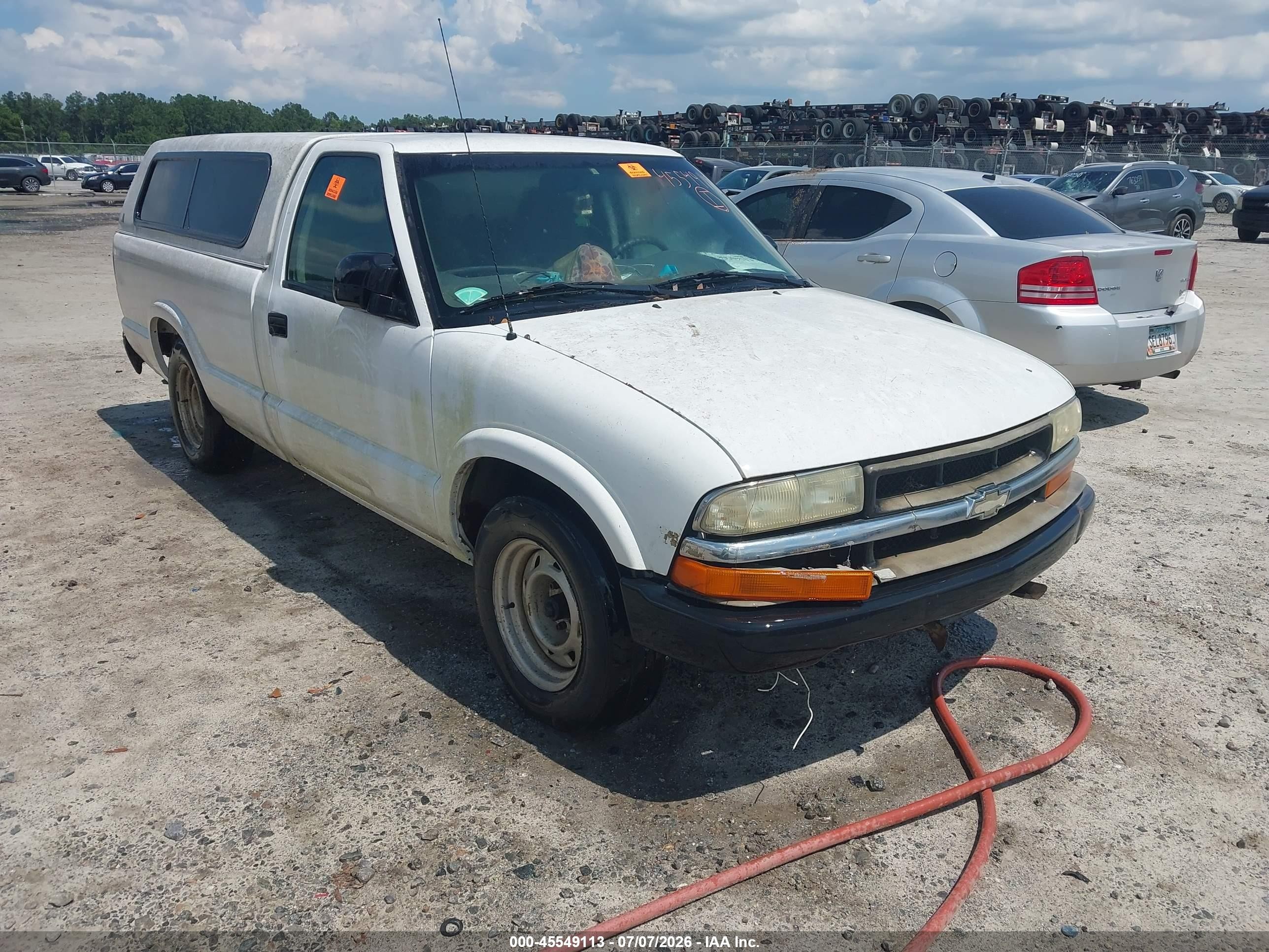 2003 Chevrolet S-10   White vin: 1GCCS14X138170202