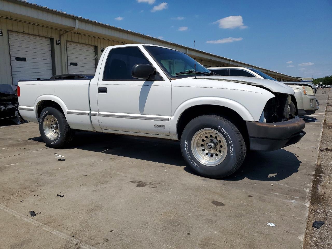 2003 Chevrolet S Truck S10 White vin: 1GCCS14X138244489