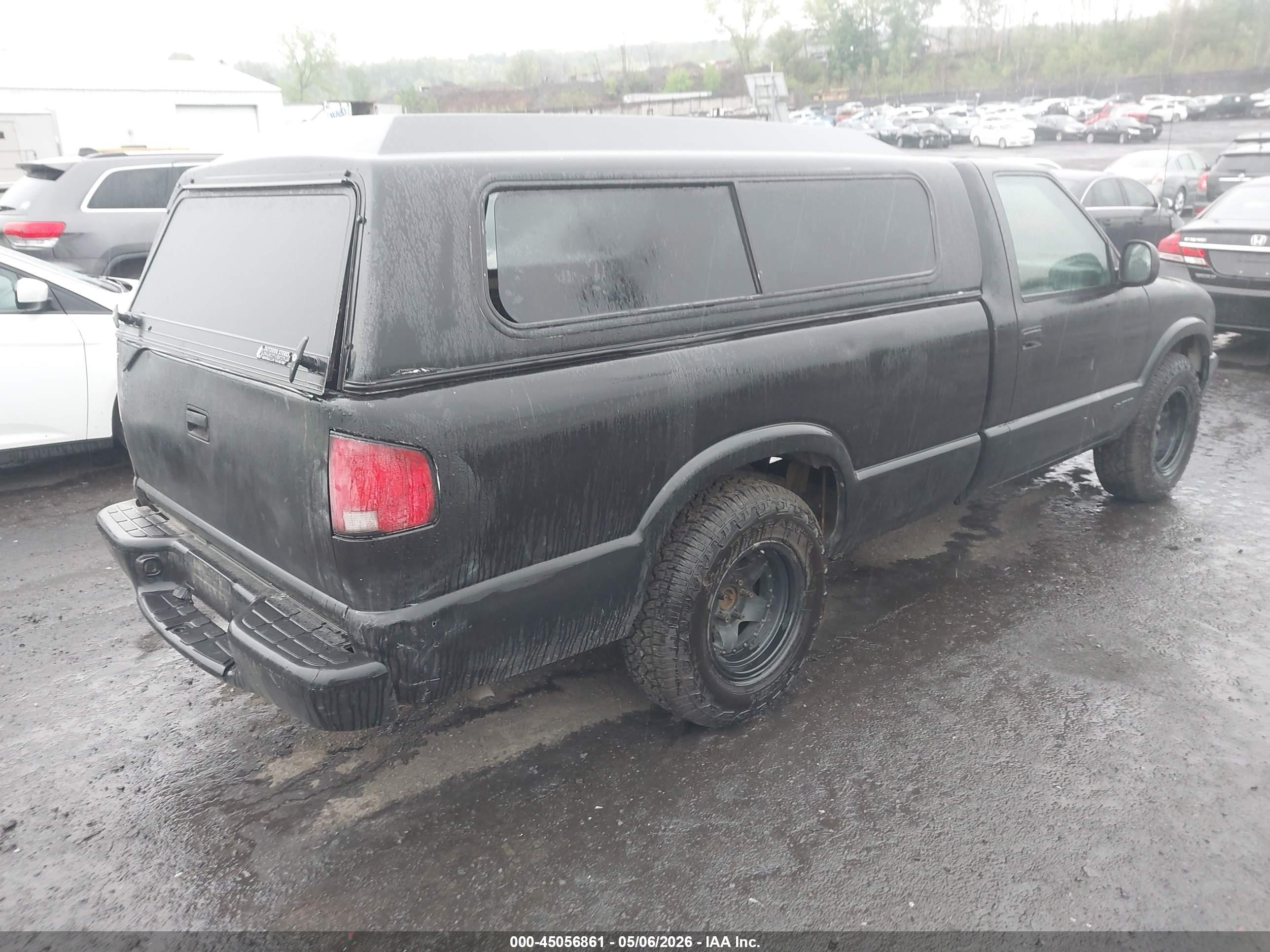 1997 Chevrolet S-10 Fleetside Black vin: 1GCCS14X1V8157629