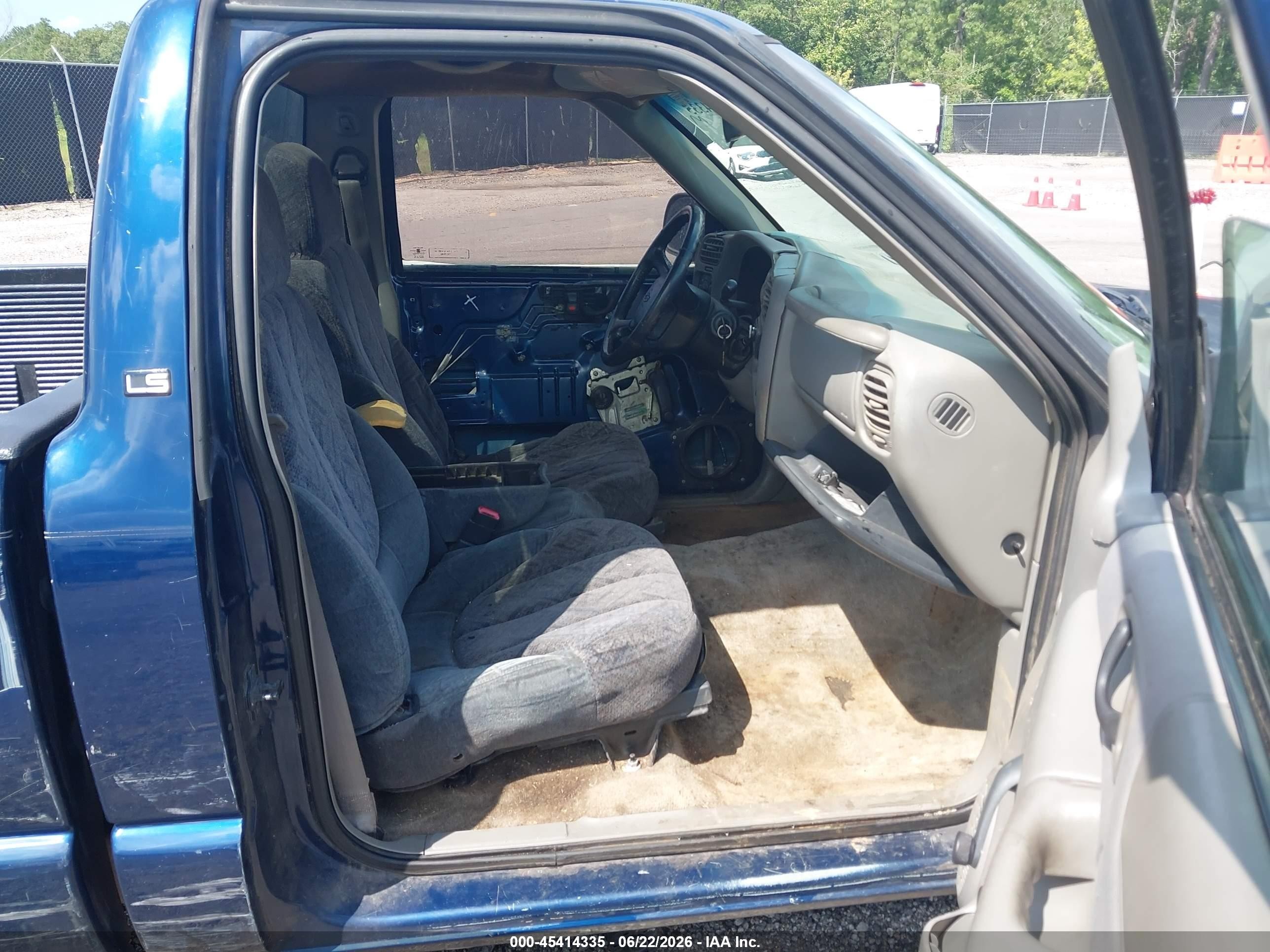 2003 Chevrolet S-10 Ls Синий vin: 1GCCS14X238128332