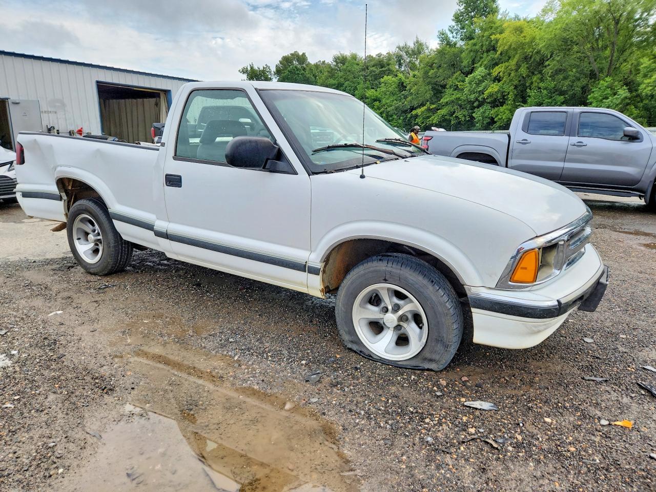1996 Chevrolet S Truck S10 White vin: 1GCCS14X2T8211582