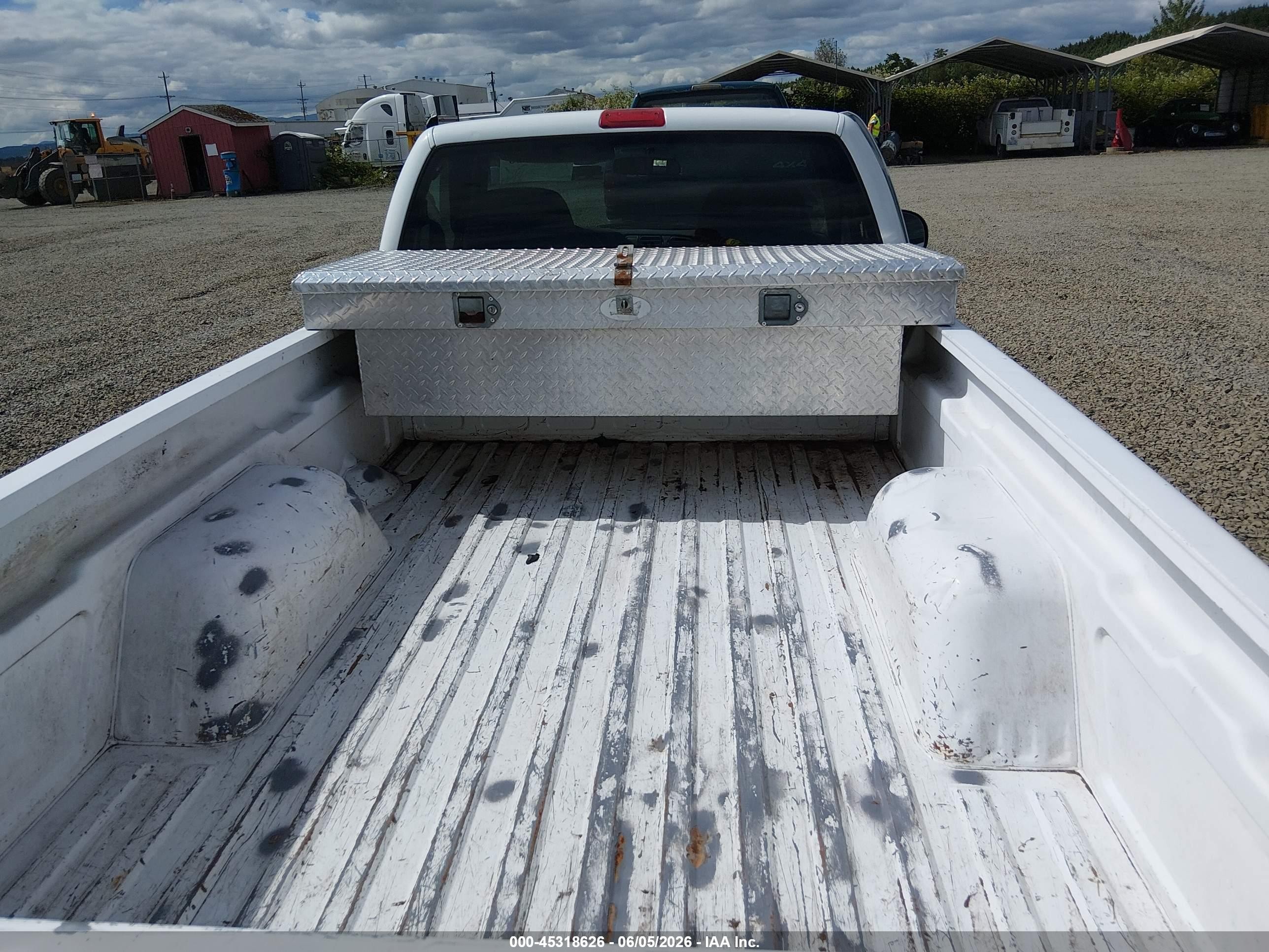 1998 Chevrolet S-10 Fleetside White vin: 1GCCS14X2WK193169