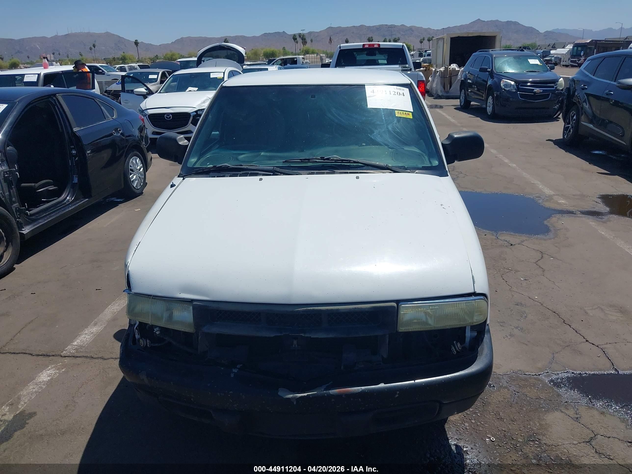 2003 Chevrolet S-10   White vin: 1GCCS14X338192329