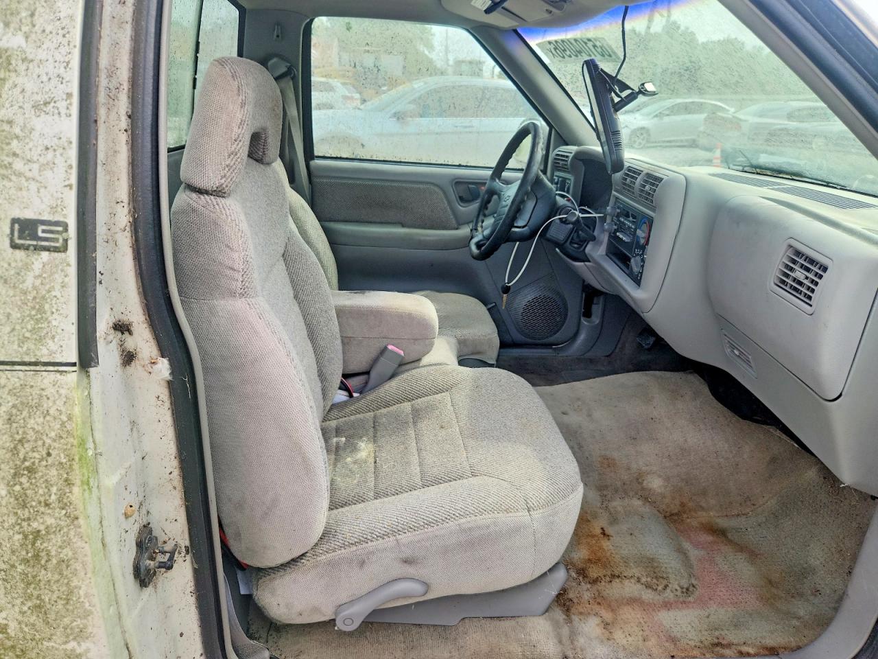 1997 Chevrolet S Truck S10 White vin: 1GCCS14X3VK100058