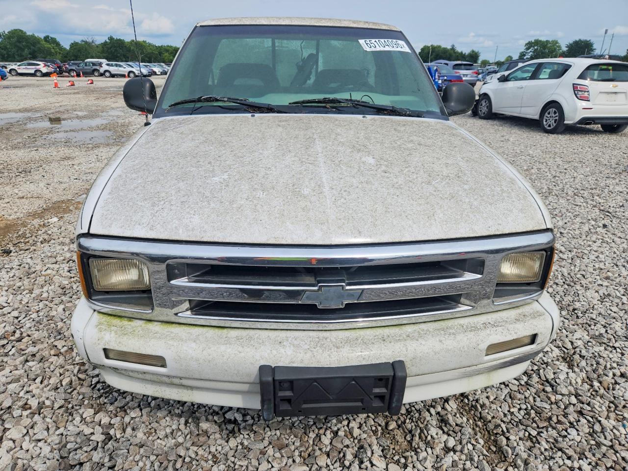 1997 Chevrolet S Truck S10 White vin: 1GCCS14X3VK100058