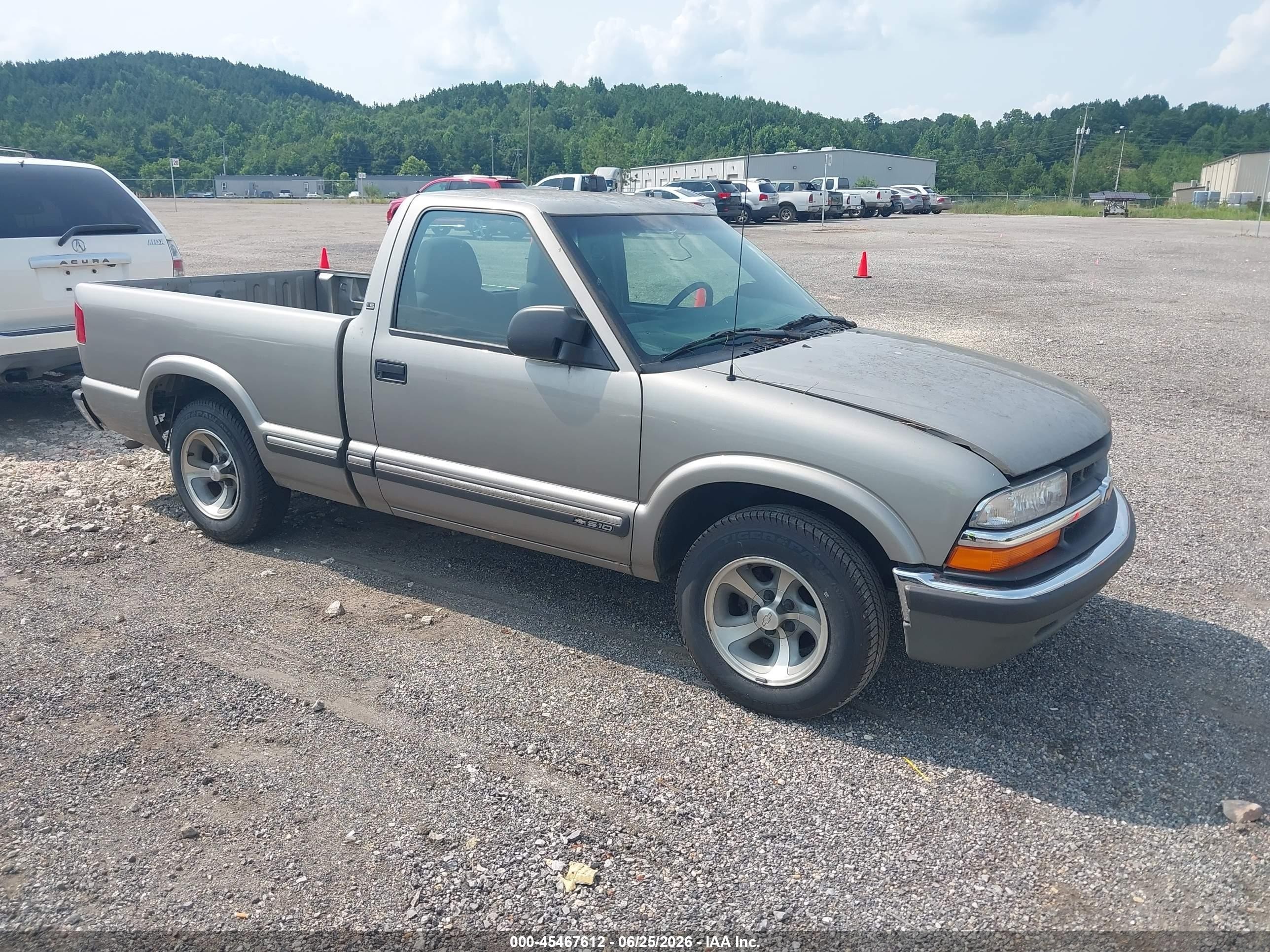 2003 Chevrolet S-10 Ls Champagne vin: 1GCCS14X438133953