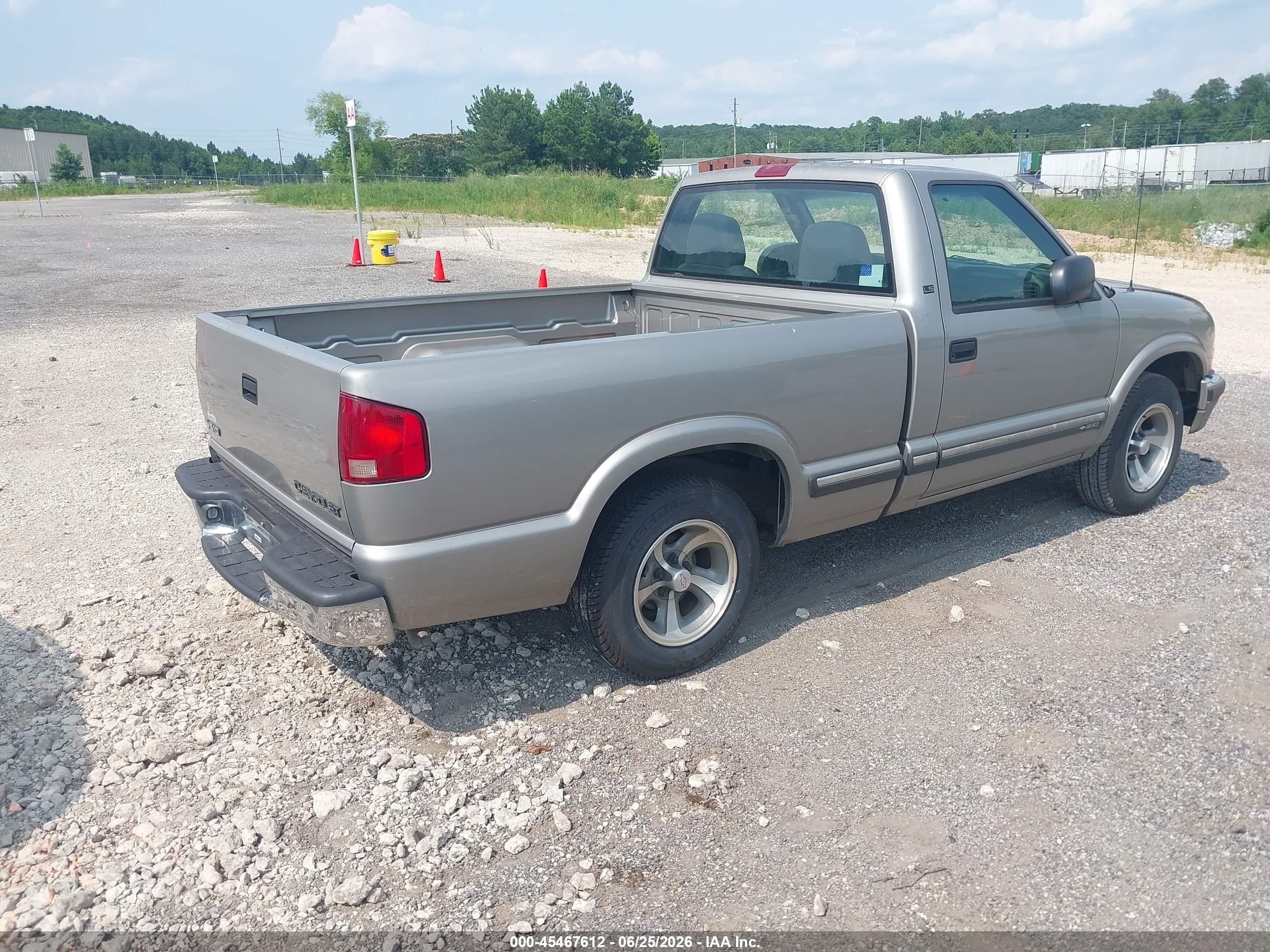 2003 Chevrolet S-10 Ls Champagne vin: 1GCCS14X438133953
