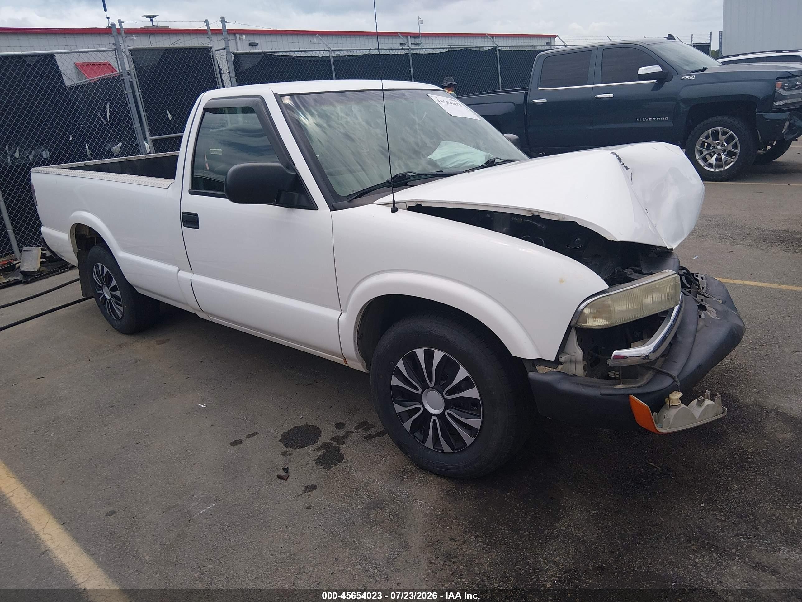 2003 Chevrolet S-10   Белый vin: 1GCCS14X438149179